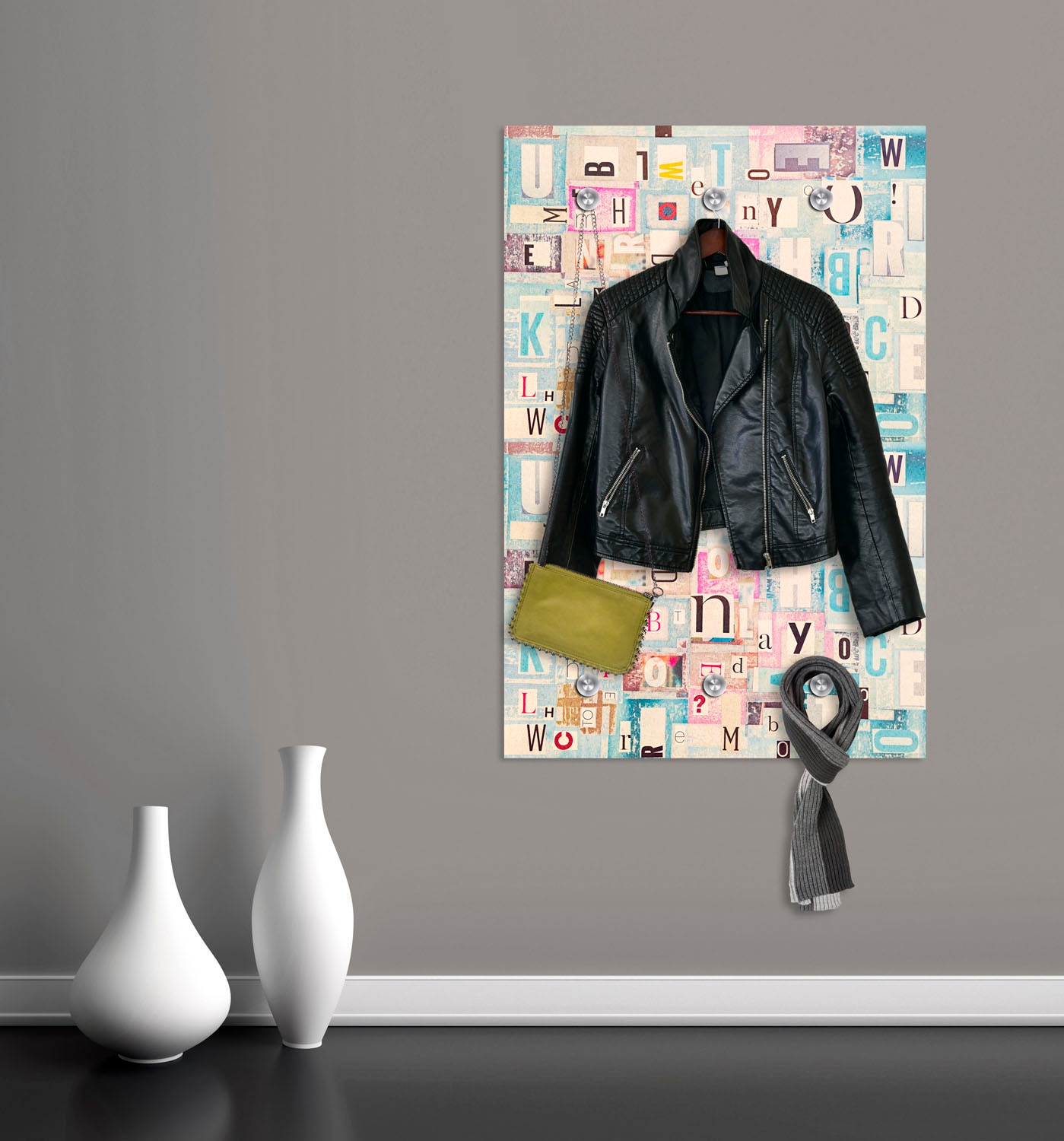 queence Garderobenleiste »Buchstaben« mit 6 Haken, 80 x 120 cm