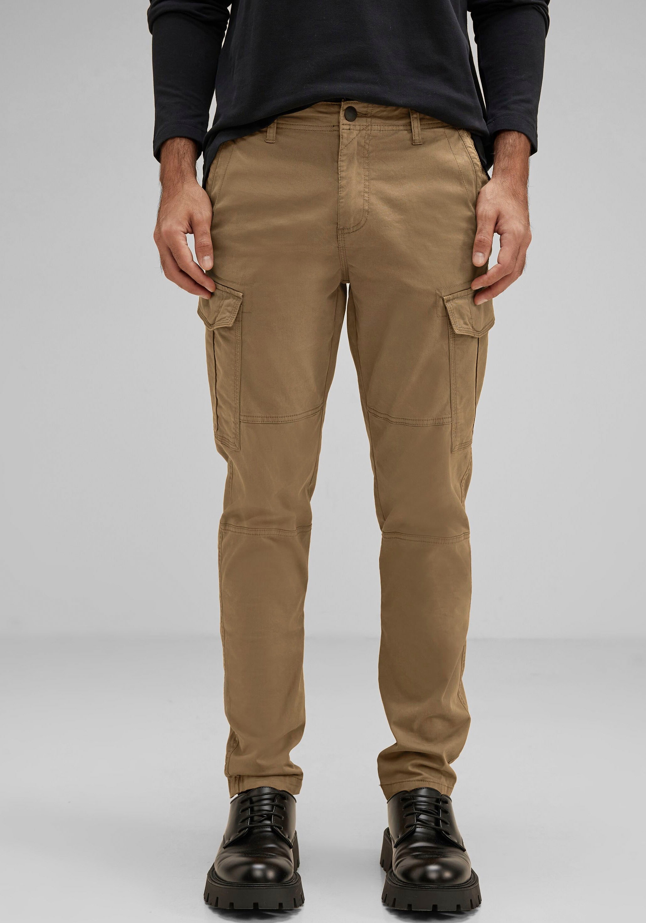 STREET ONE MEN Cargohose, mit grossen Seitentaschen und schmalem Bein