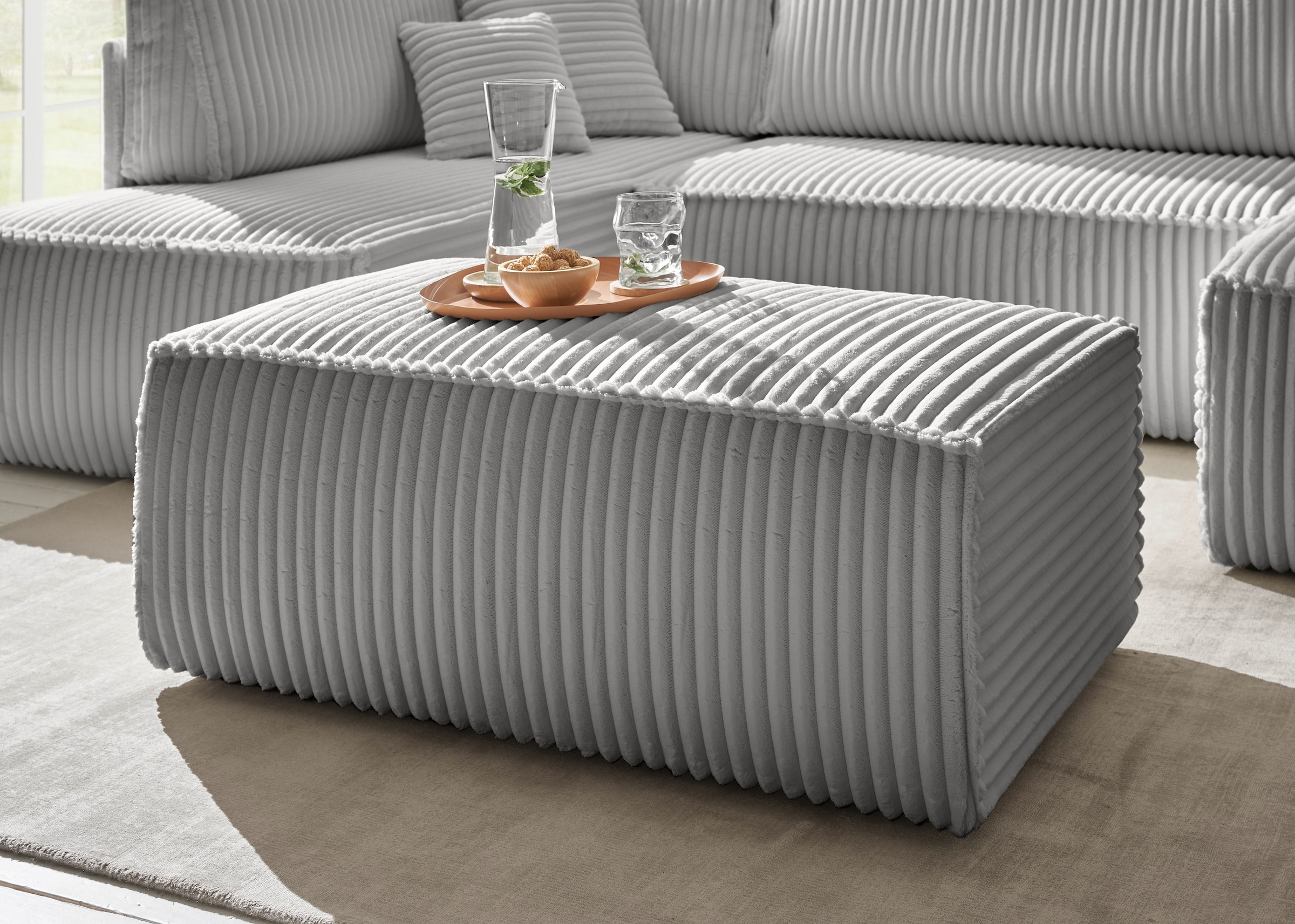 andas Hocker »FINNLEY, Polsterhocker in Bouclé, Struktur fein u. Mega Cord verfügbar« passend zur Polster-Serie Finnley