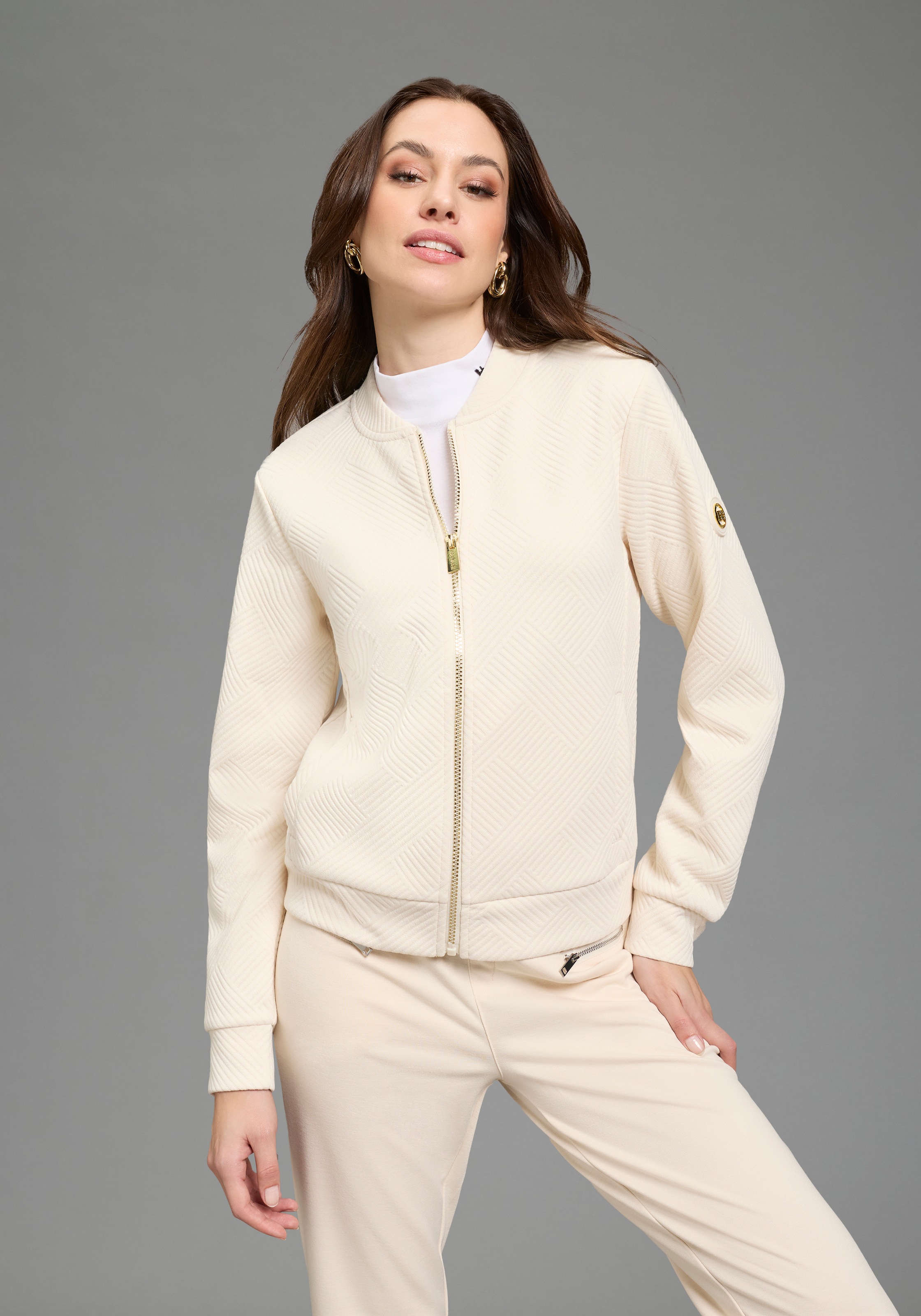 Image of Bruno Banani Sweatjacke im lässigen Bomberjacken-Stil mit Strukturmuster