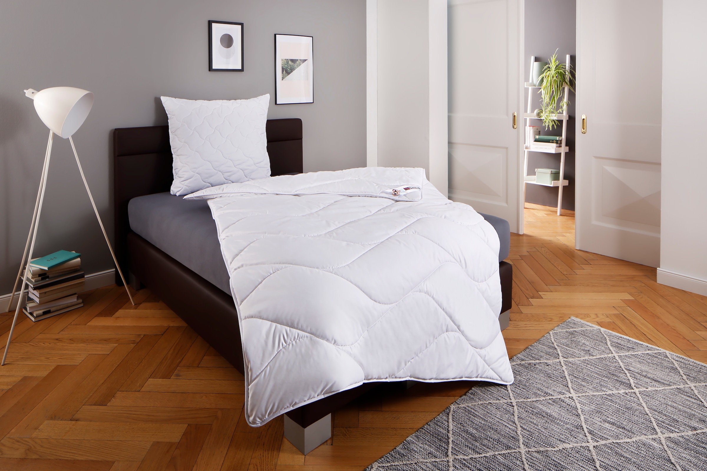 my home Microfaserkissen »Fantasy Kopfkissen 40x80 oder 80x80 cm, Made in Germany«, Füllung: 100% nachhaltiges, klimaregulierendes Polyester, Bezug: Polyester, Microfaser oder Baumwolle (ECO), (1 St.), Kissen mit 5 Sternen, in 3 Bezugsvarianten