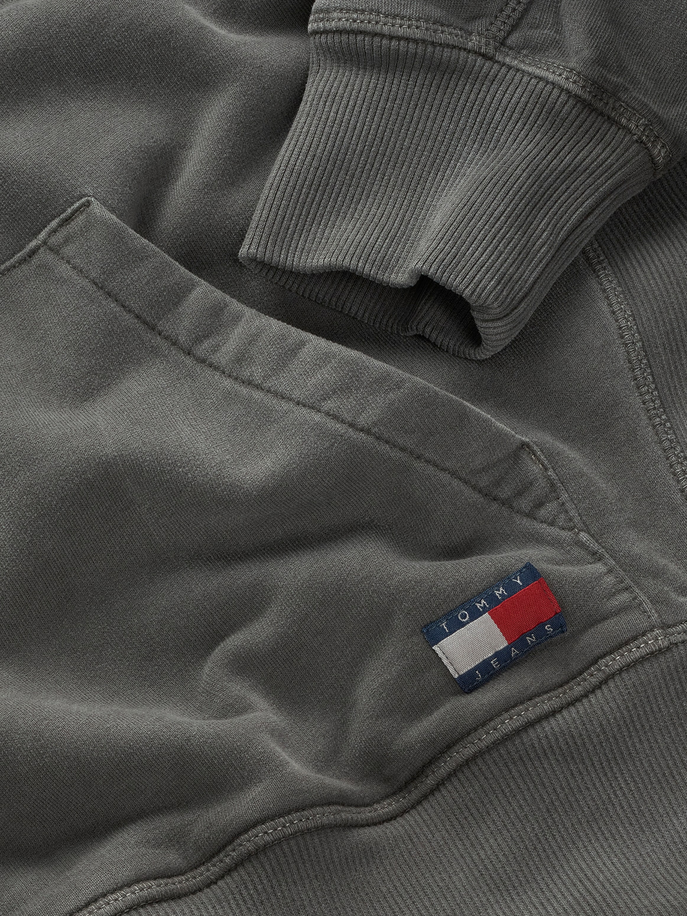 Tommy Jeans Hoodie »TJM RLX TJ LABEL HOODIE«, mit grosser Logostickerei