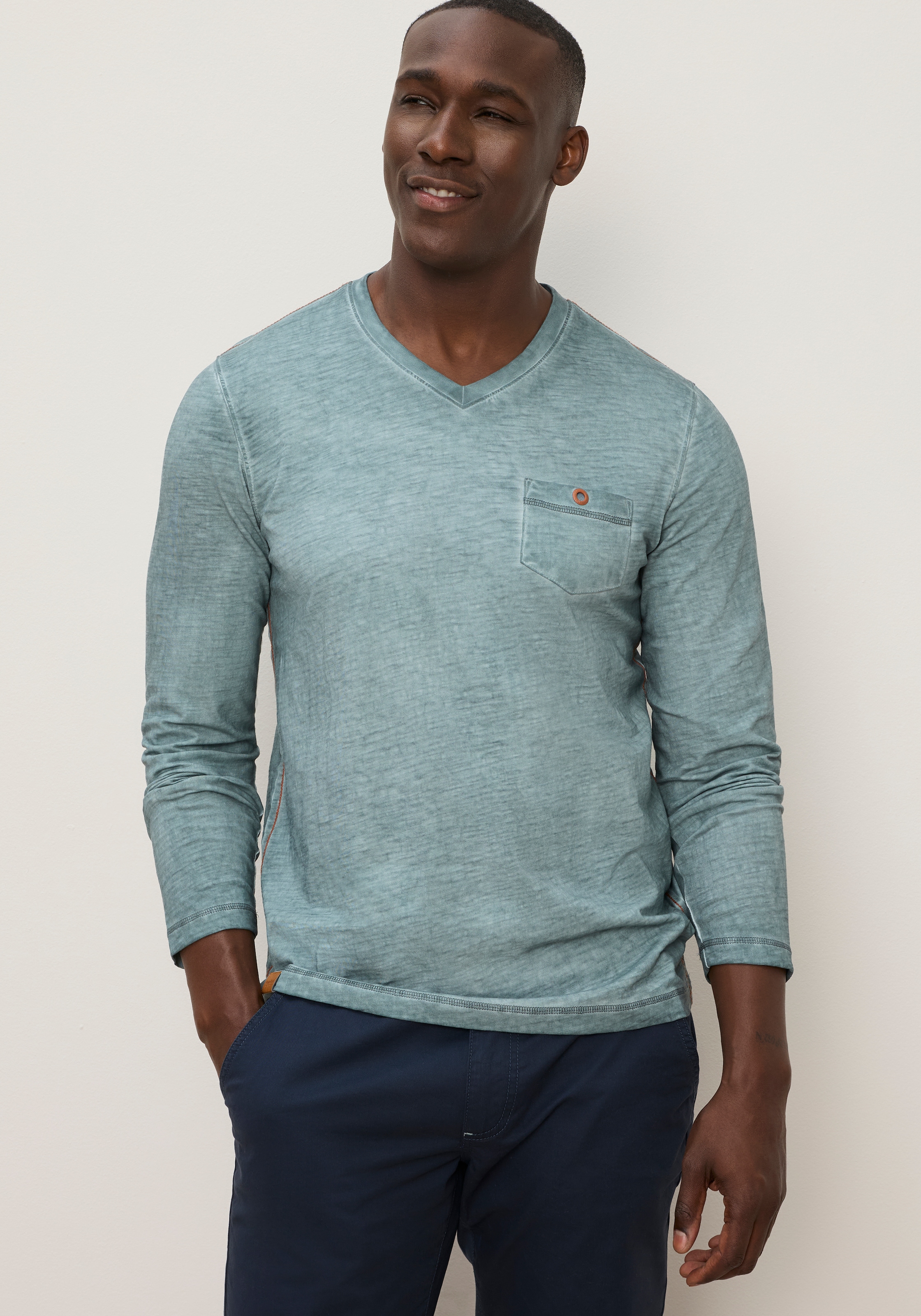 Image of KangaROOS Langarmshirt mit V-Ausschnitt, Langarm-Design, aus Slub-Material
