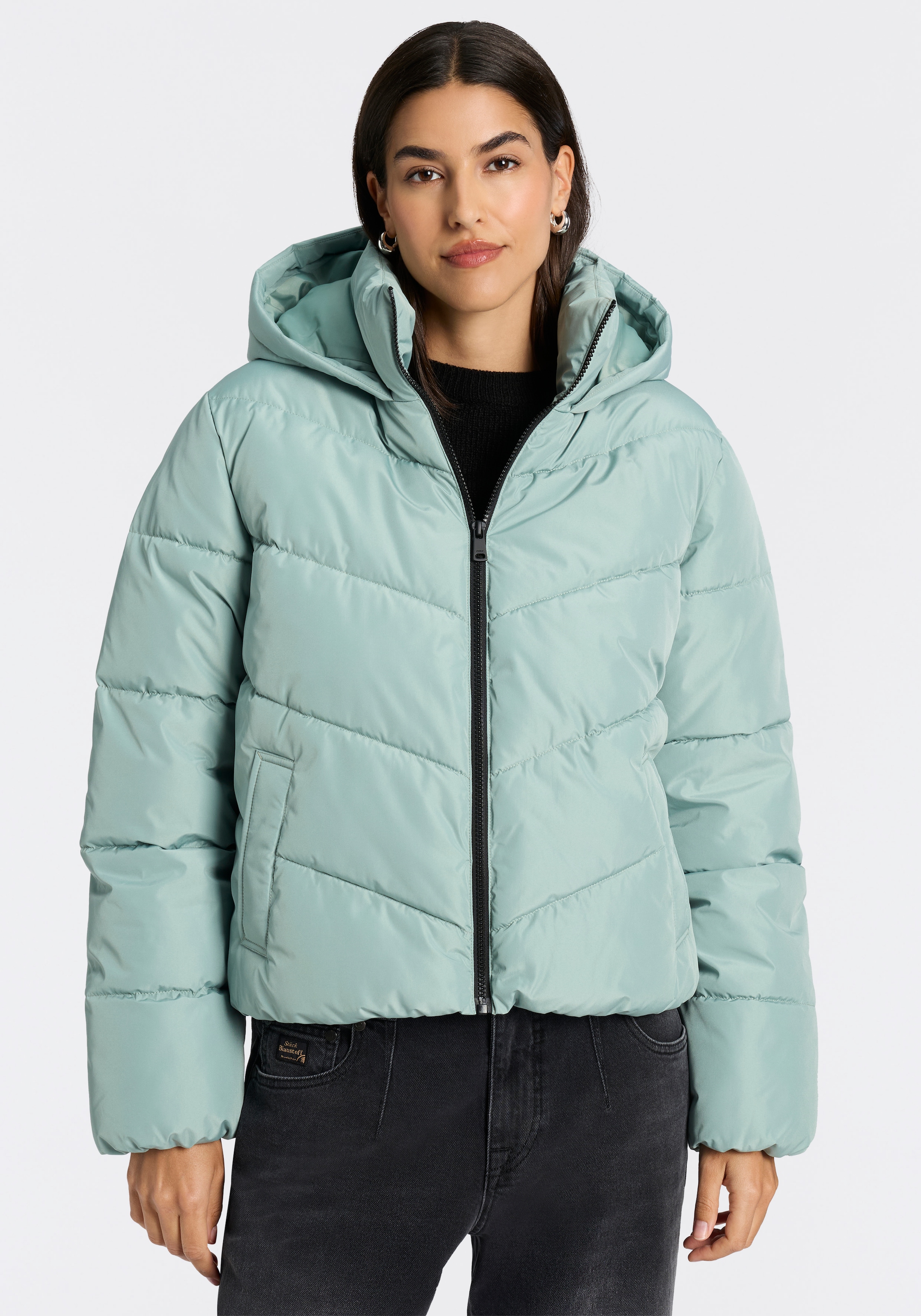 Image of ONLY Steppjacke "ONLCLARISA PUFFER HOOD JACKET CS OTW" mit Kapuze Kunstfaser, Steppware, Kapuze, elastische Bündchen