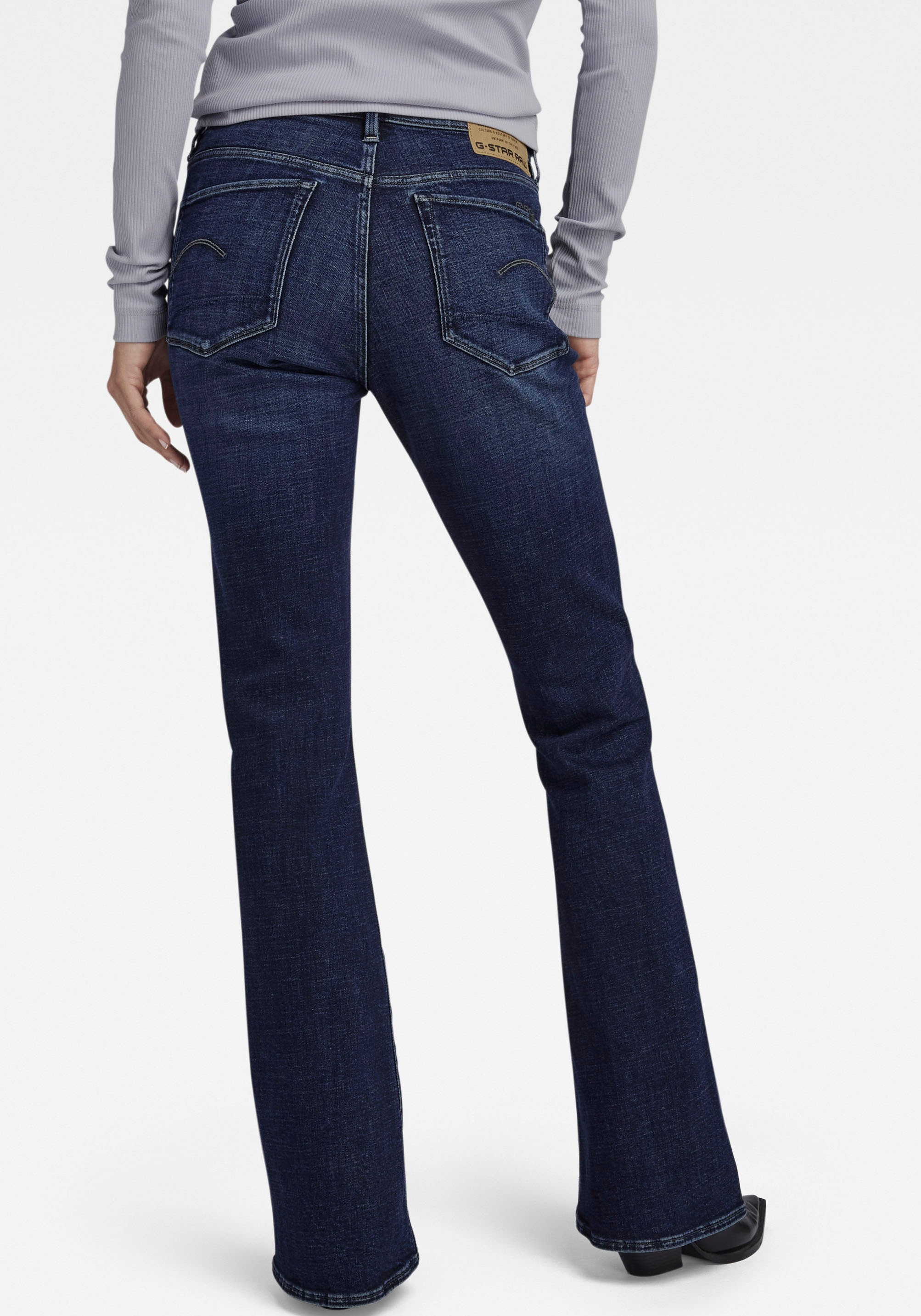 ♕ G-Star RAW Bootcut-Jeans »3301 Flare Jeans«, perfekter Sitz durch Elasthan -Anteil versandkostenfrei kaufen