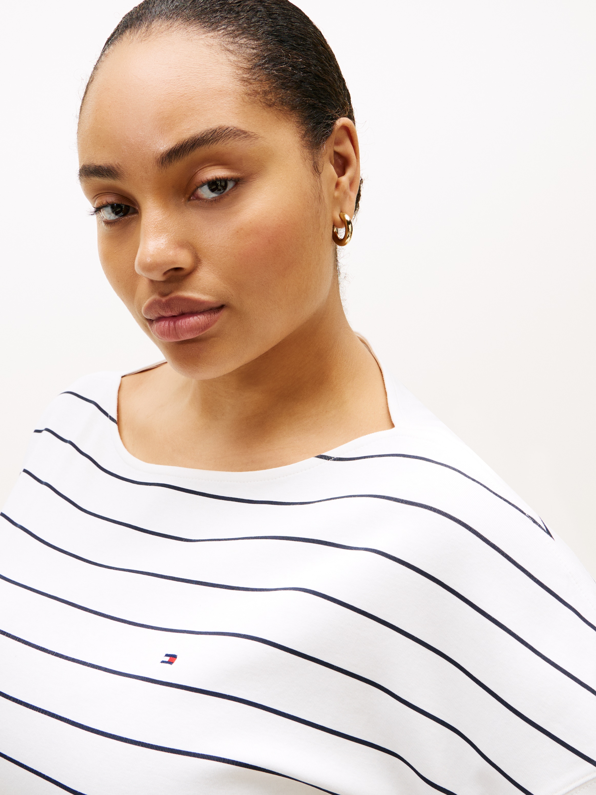 Tommy Hilfiger Curve T-shirt à manches courtes »CRV MDRN CODY CAP SLV C-NK TEE« en grandes tailles