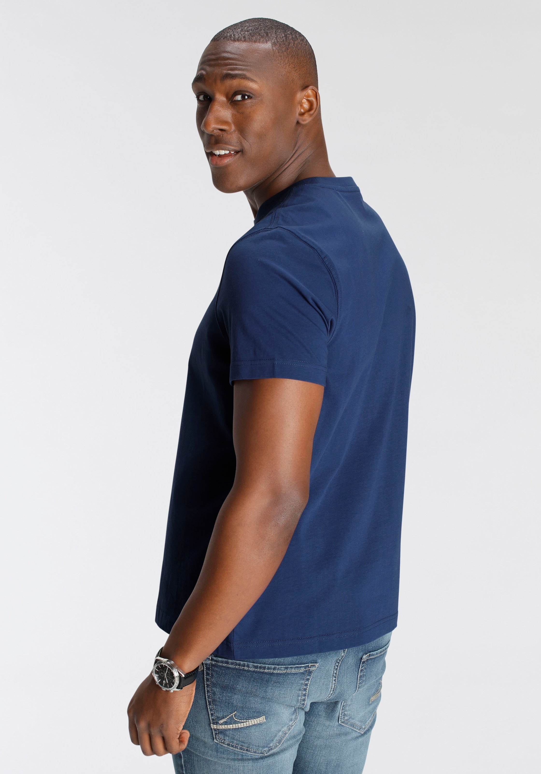 DELMAO Rundhalsshirt, Kurzarm, Regular Fit, basic, aus 100% Baumwolle