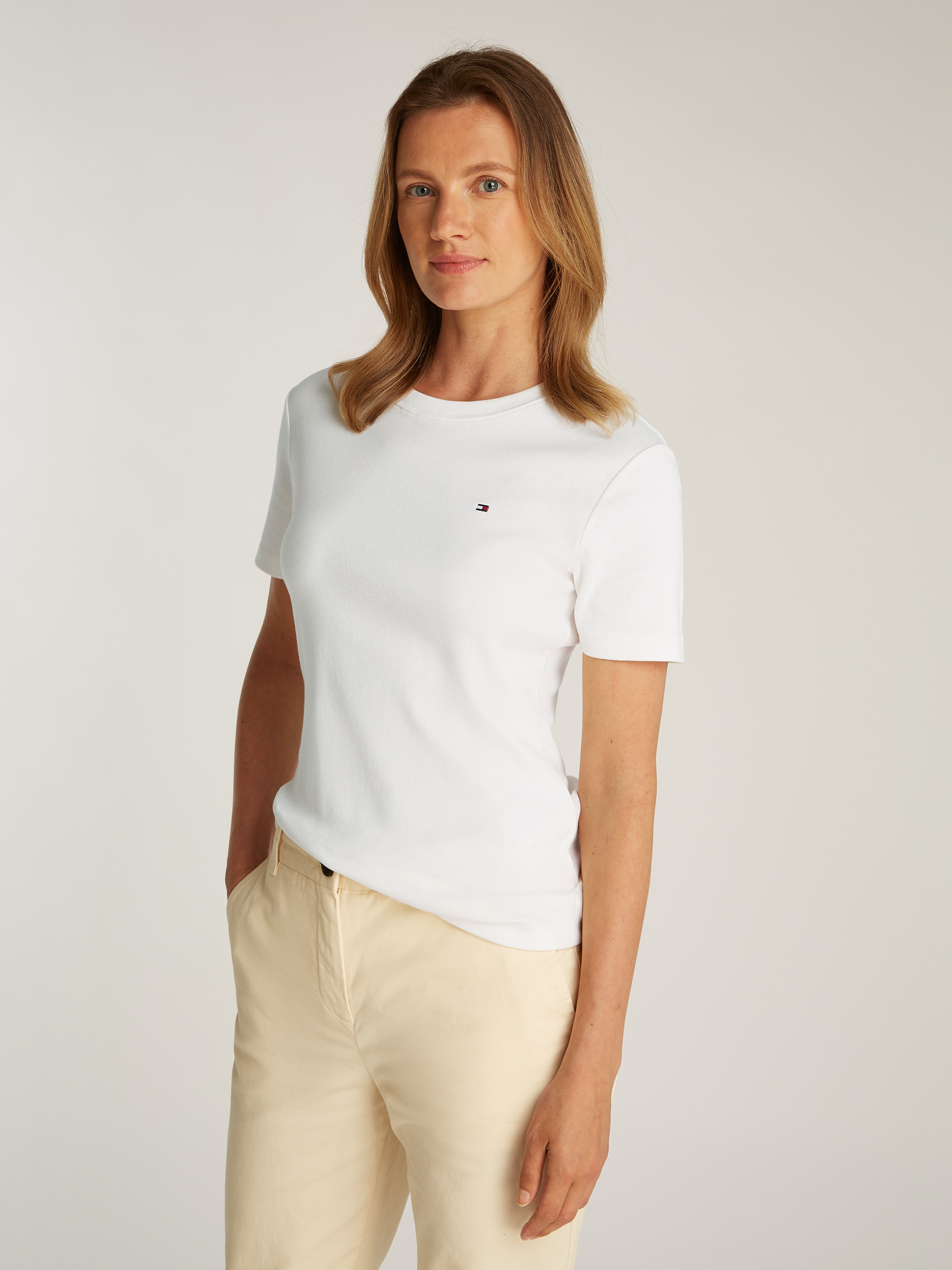 Tommy Hilfiger T-Shirt »NEW SLIM CODY C-NK SS«, mit Logostickerei