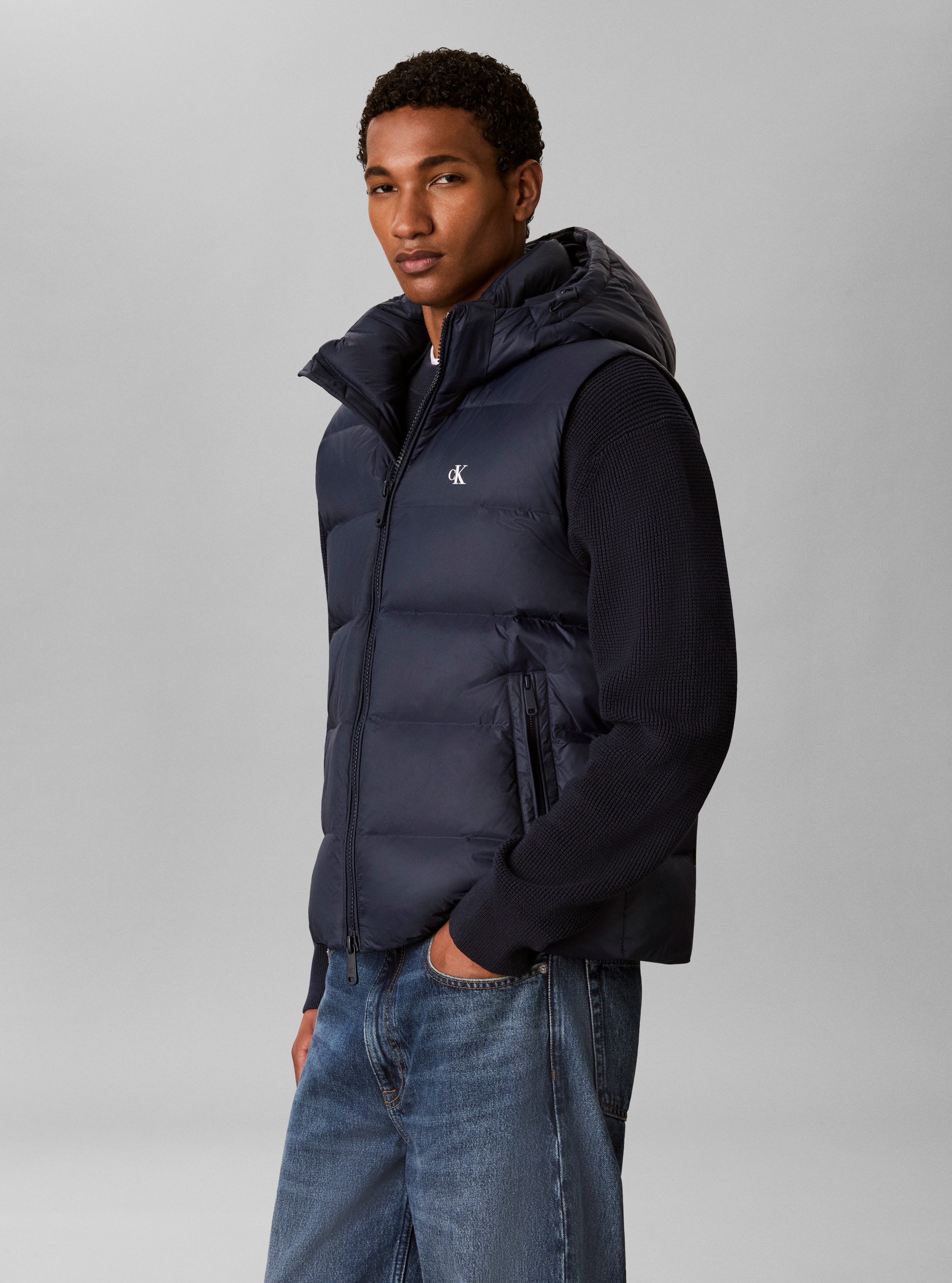 Calvin Klein Steppweste »NYLON ZIP OFF HOOD« Regular fit mit abnehmbarer Kapuze