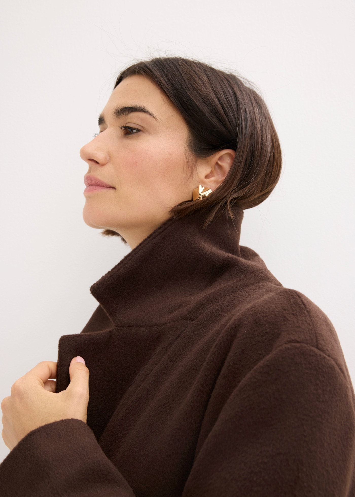 bonprix Manteau court en imitation de laine, coupe décontractée, avec col à revers, festif