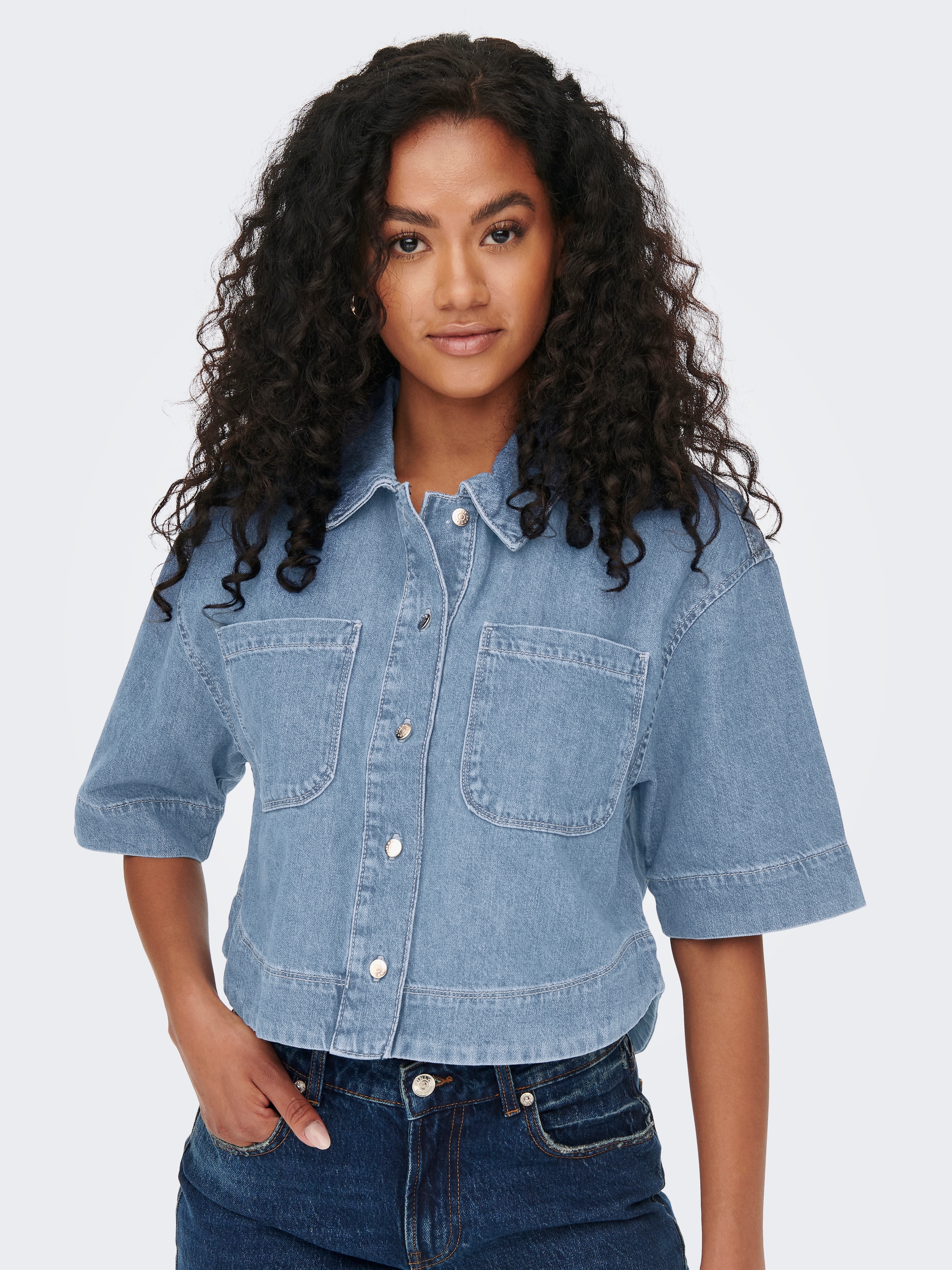 ONLY Blouse en jean »ONLCLEO LIFE SS CROP DNM SHIRT PIM NOOS« Coton