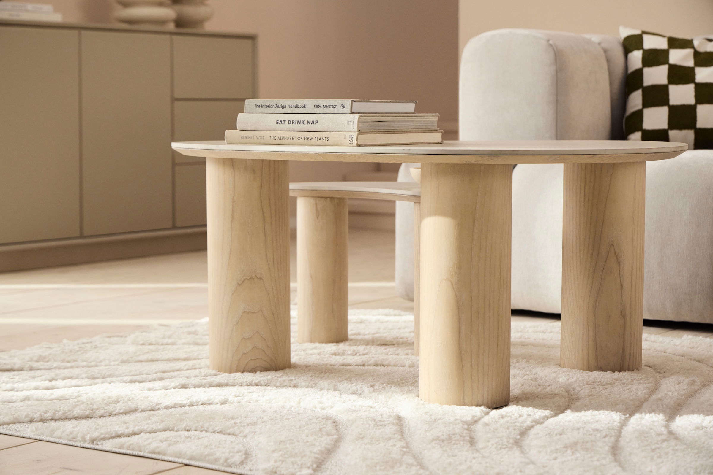 homsy by Ana Johnson Table basse »Laysy« Set, 2 cuis tlg. mit einer Keramikplatte und massiven Eschenholzbeinen