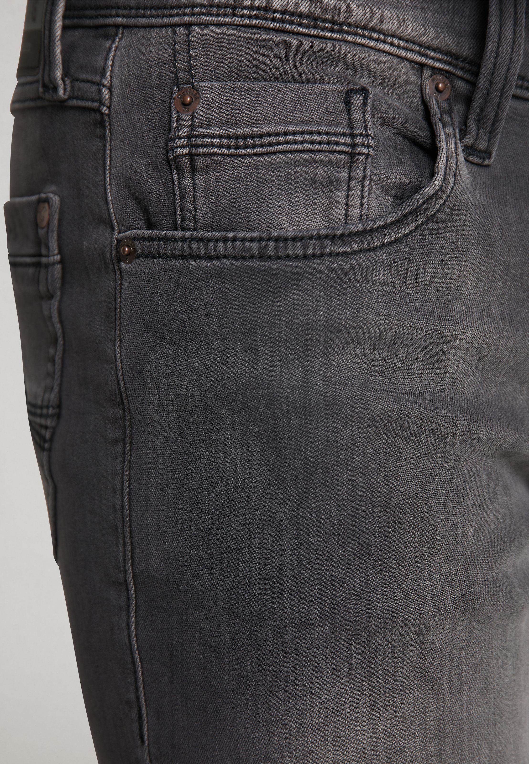 MUSTANG Jeans à 5 poches »Style Washington Straight« mit leichten Abriebeffekten