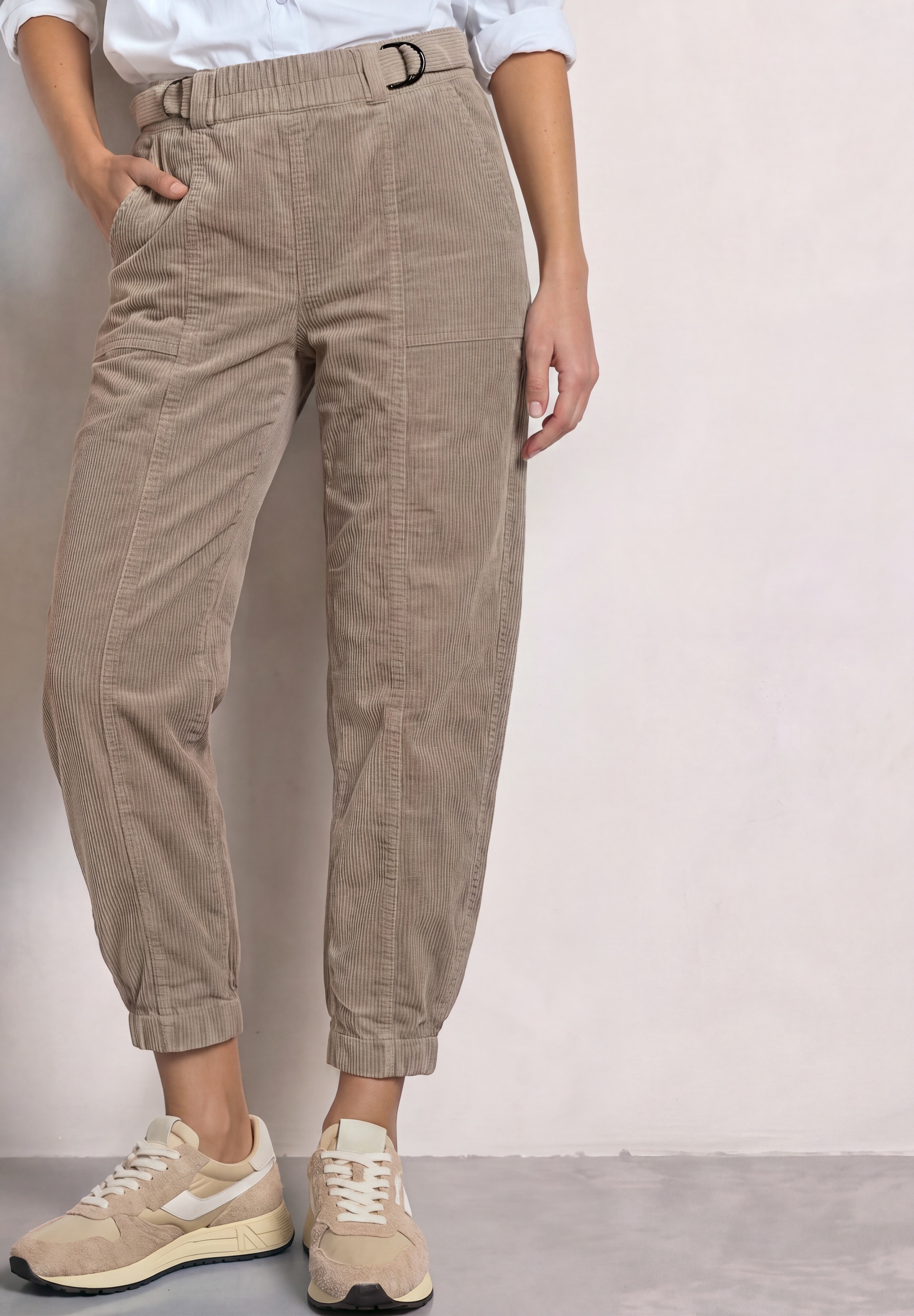 Image of STREET ONE Cordhose "Style Karlie" mit Barrel Leg / Gummizug