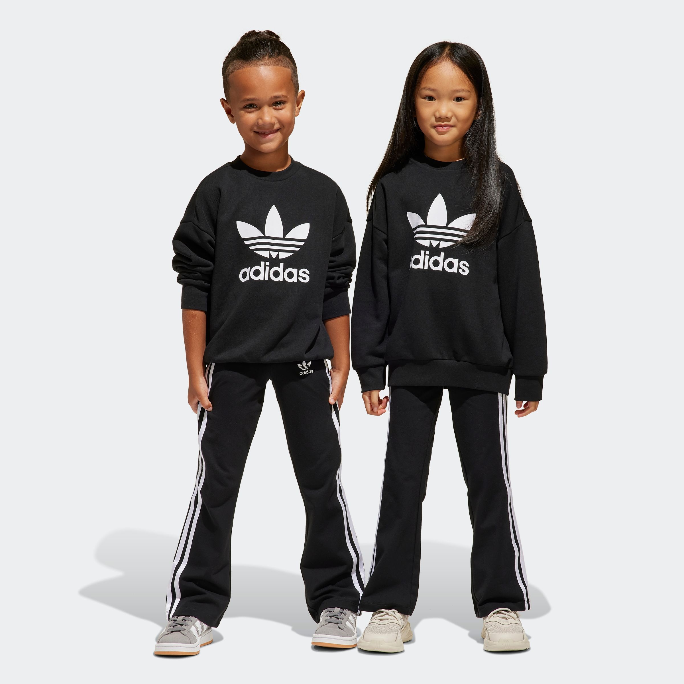 Image of adidas Originals Trainingsanzug "LOOSE CREW FLARED KIDS LEGGINGS SET" 2 Stk.