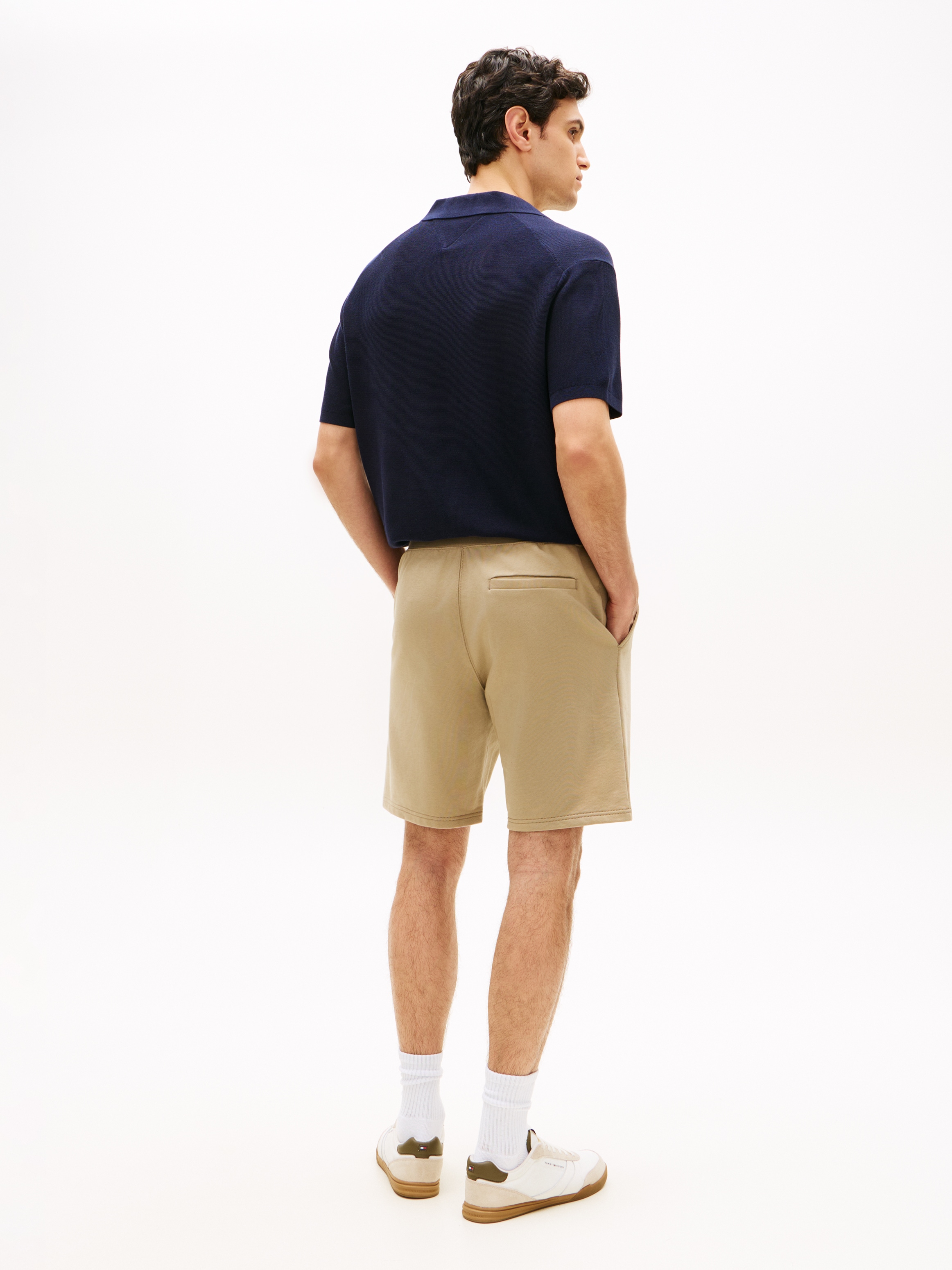 Tommy Hilfiger Short en molleton »TOMMY LOGO«  Regular fit mit elastischem Bund