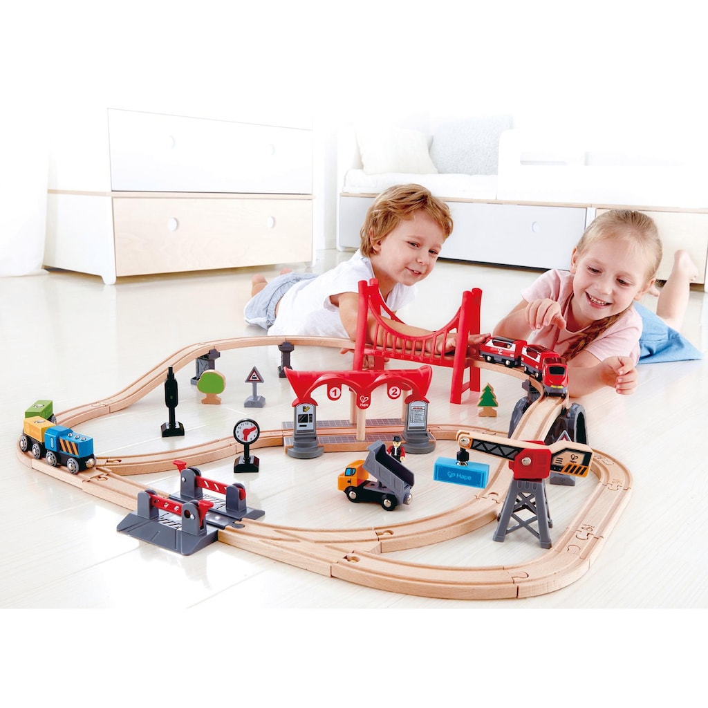 Hape Spielzeugeisenbahn-Gebäude »Eisenbahn-Set - Verkehrsreiche Stadt«