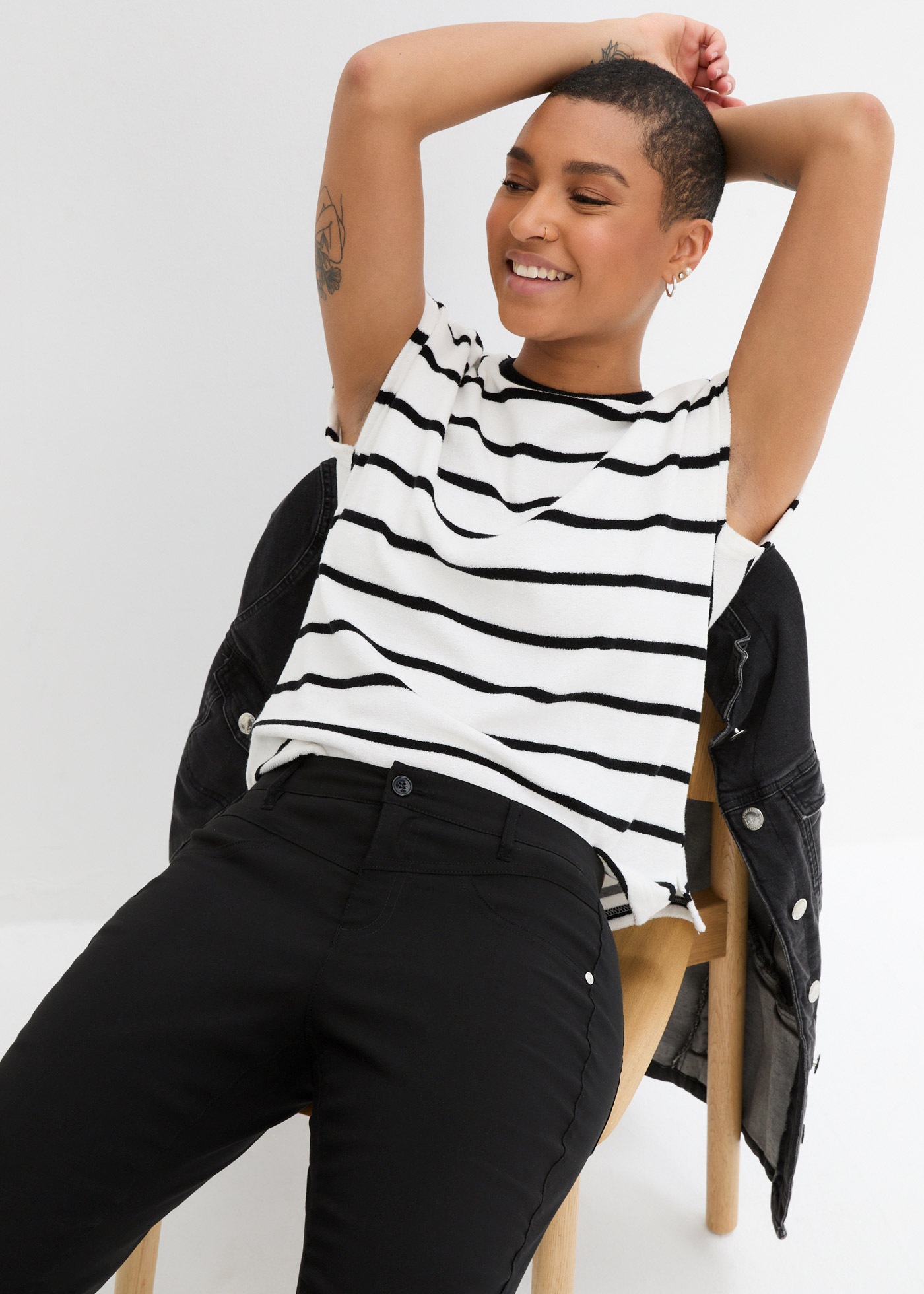 bonprix Pantalon 7/8  niedrige Leibhöhe, elastisch und formstabil