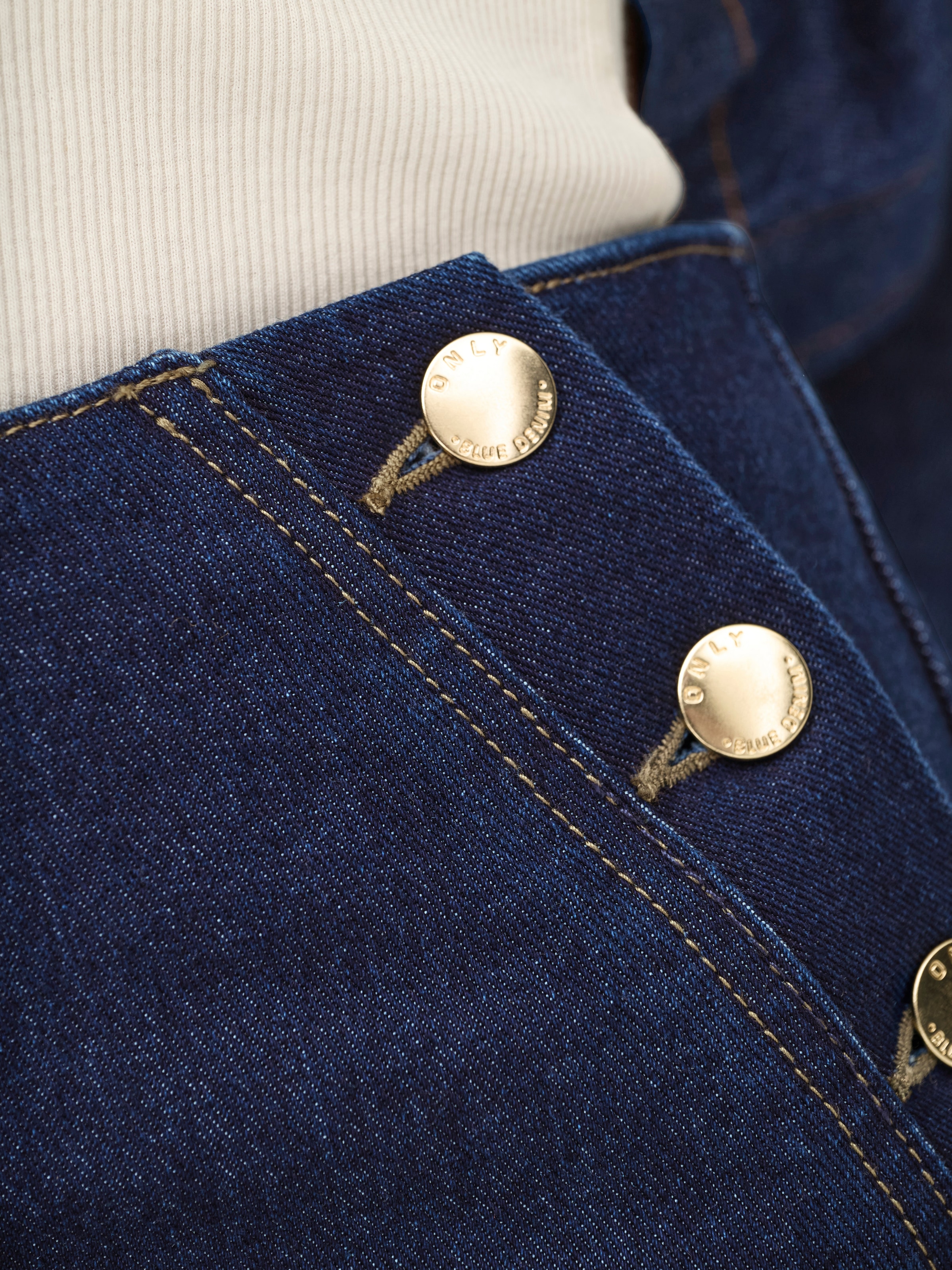 ONLY High-waist-Jeans »ONLMADELINE BUTTON HW WIDE DNM GUA«