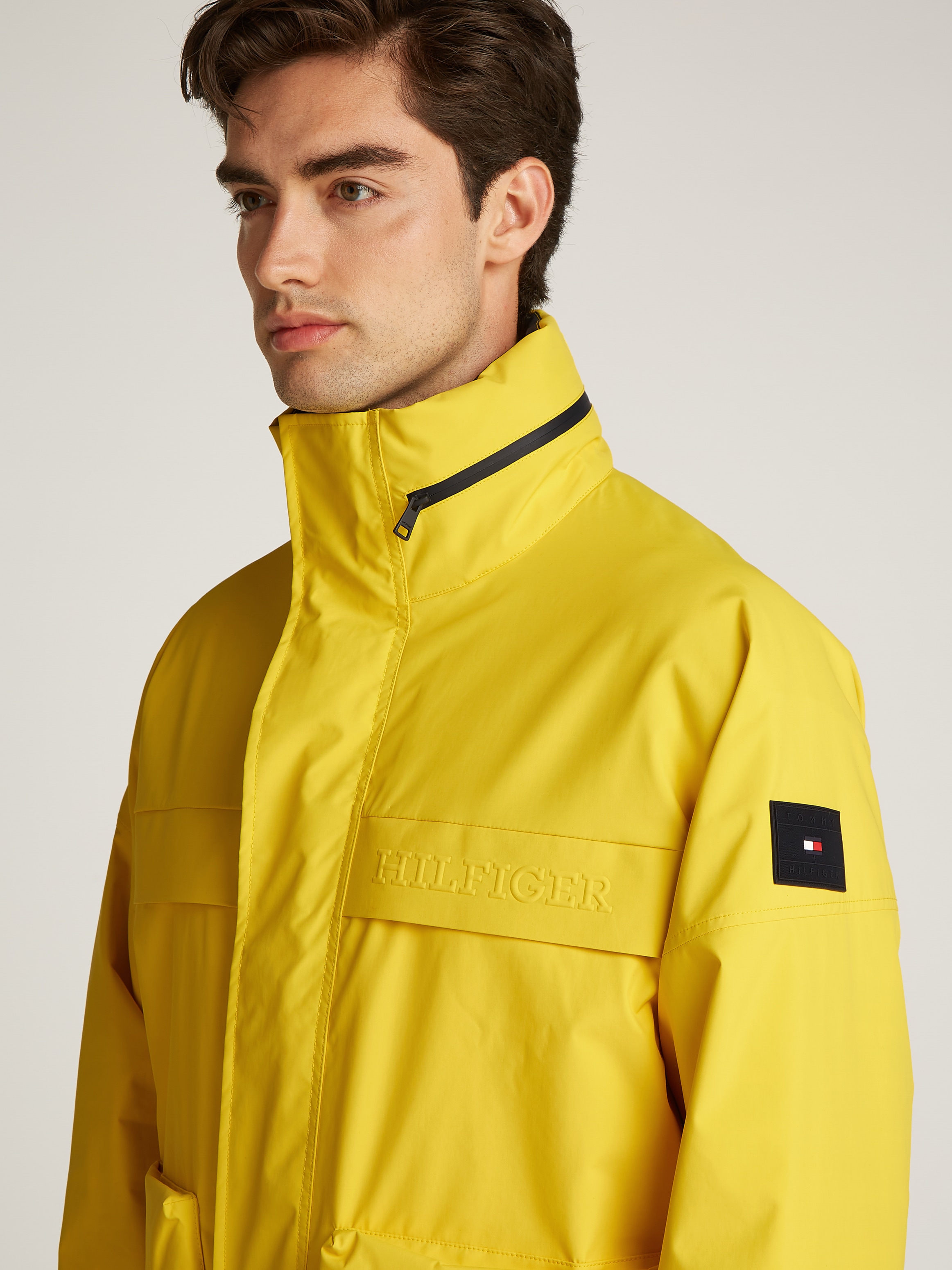 Tommy Hilfiger Outdoorjacke »REGATTA MID LENGTH JACKET«, mit Kapuze, verstaubare Kapuze mit Reissverschlussfach