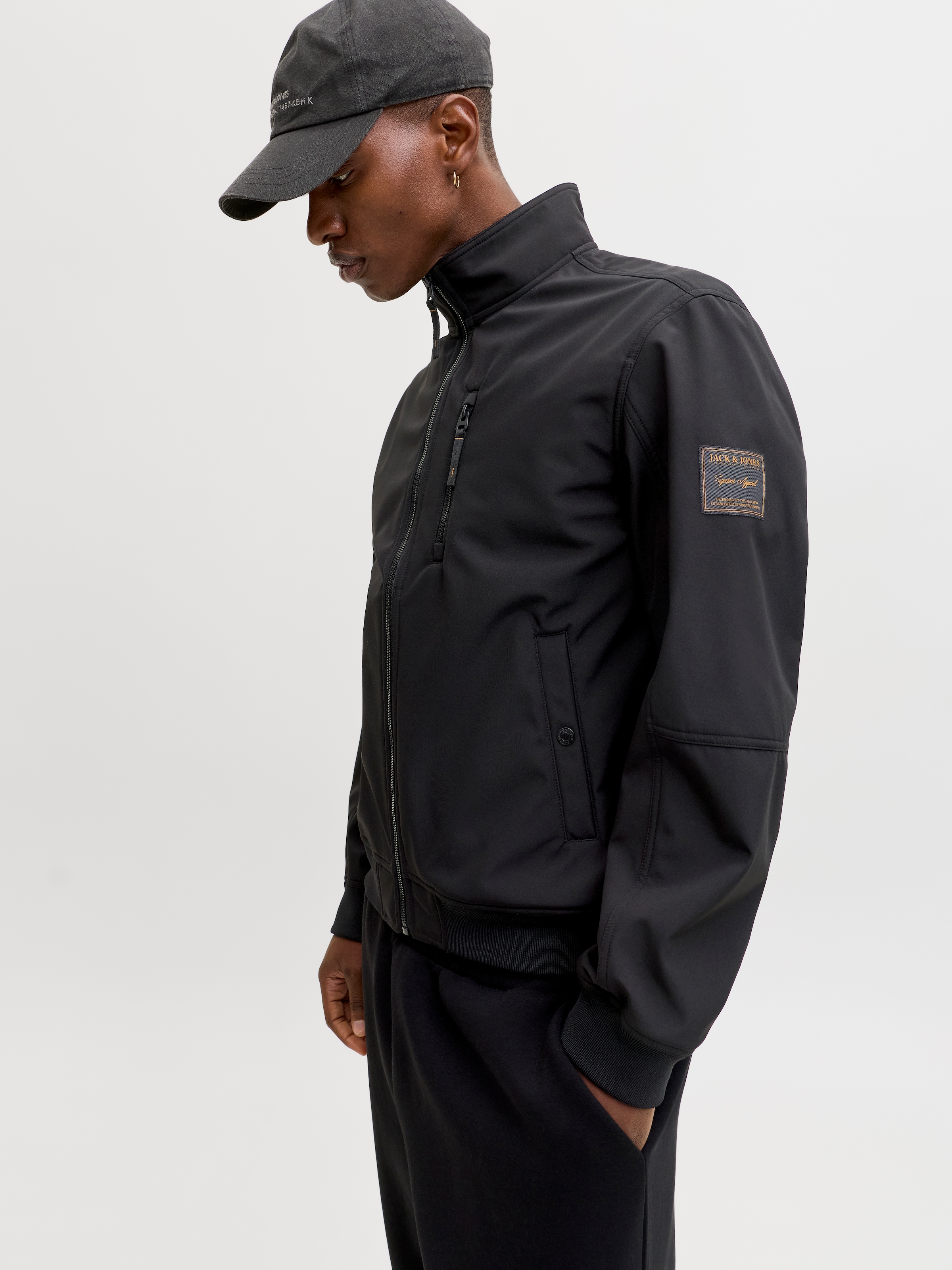 Jack & Jones Veste softshell »JJEPARKER SOFTSHELL BOMBER SN« mit Brust-Reissverschluss