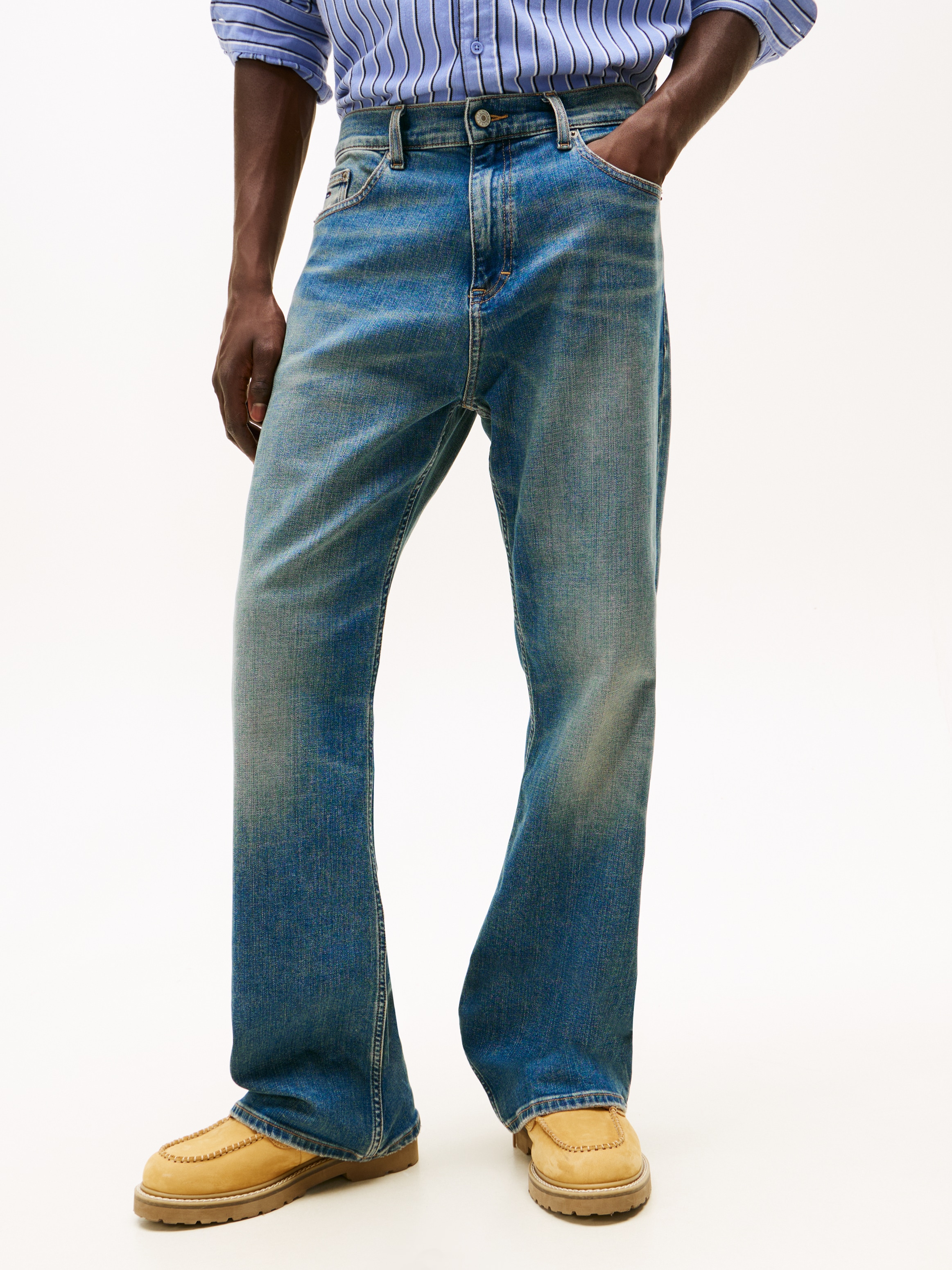 Image of Tommy Jeans Bootcut-Jeans "ROBBIE" mit Fade-Effekten, relaxed fit