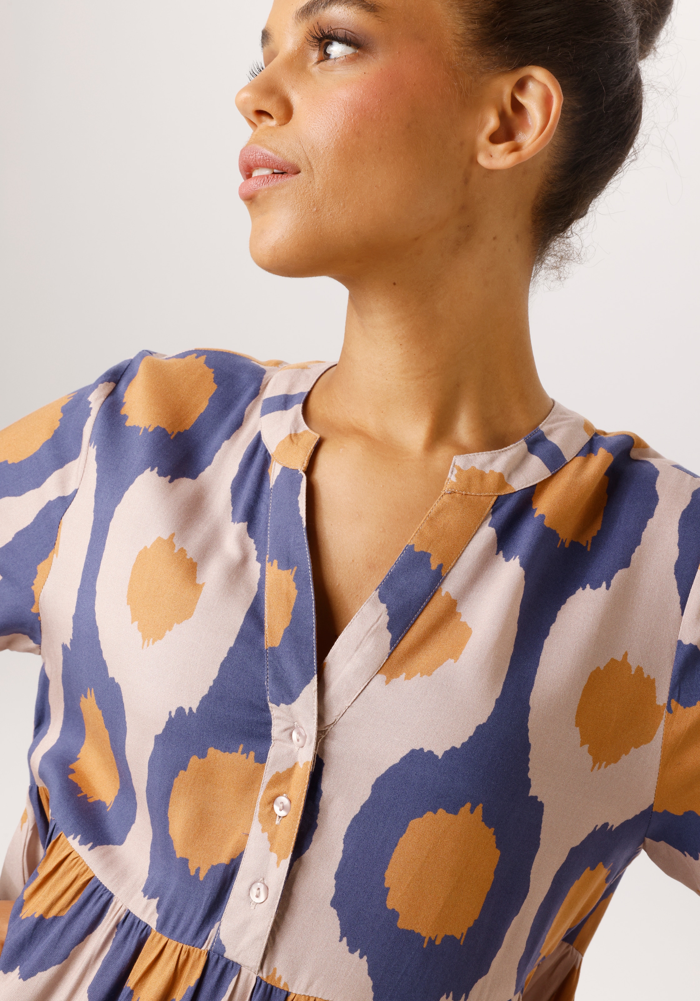 Aniston CASUAL Robe d'été mit grossflächigen, grafischen Druck - NEUE KOLLEKION