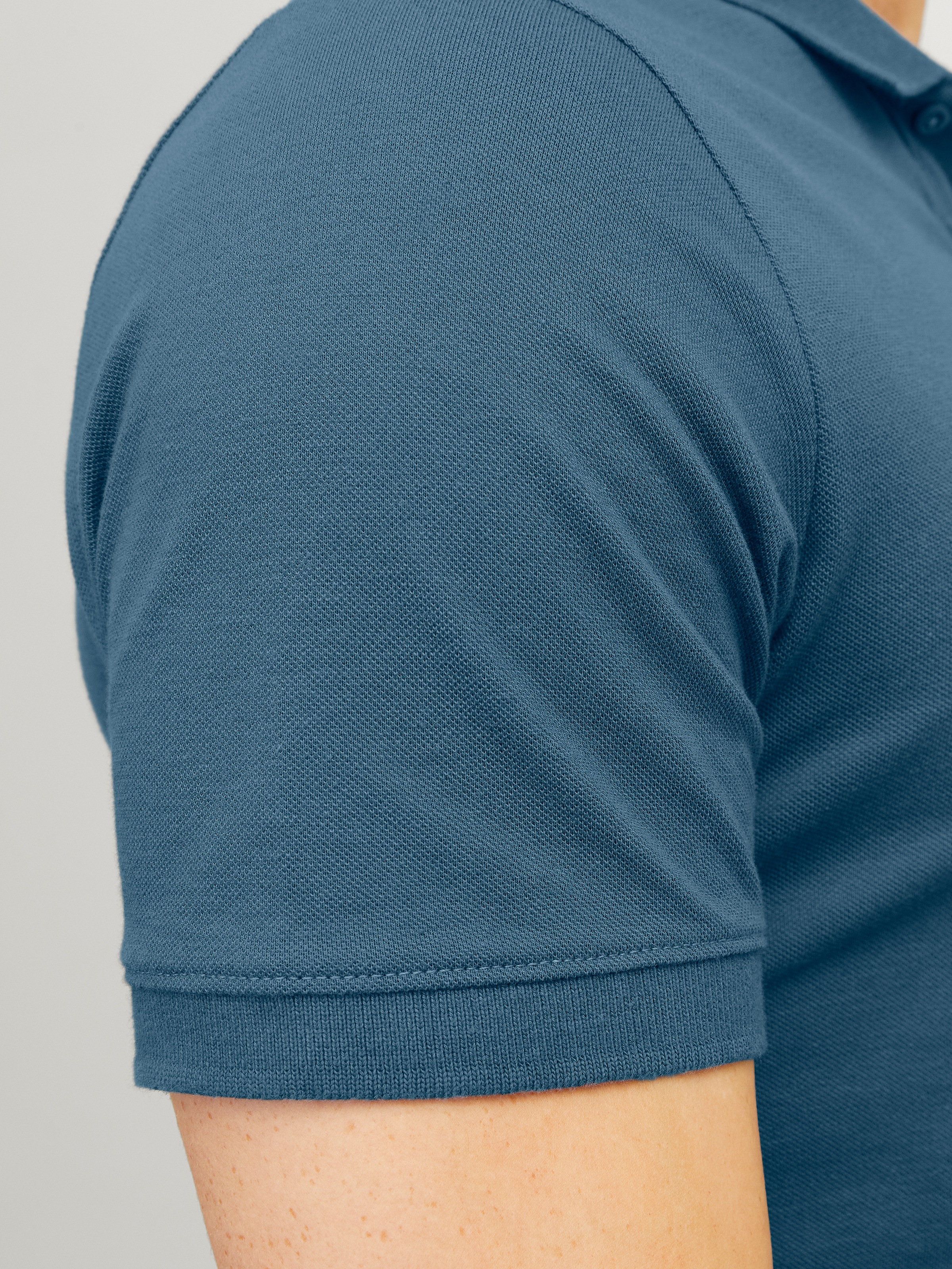 Jack & Jones Poloshirt »JJEBASIC POLO SS NOOS«, mit Logo Stickerei