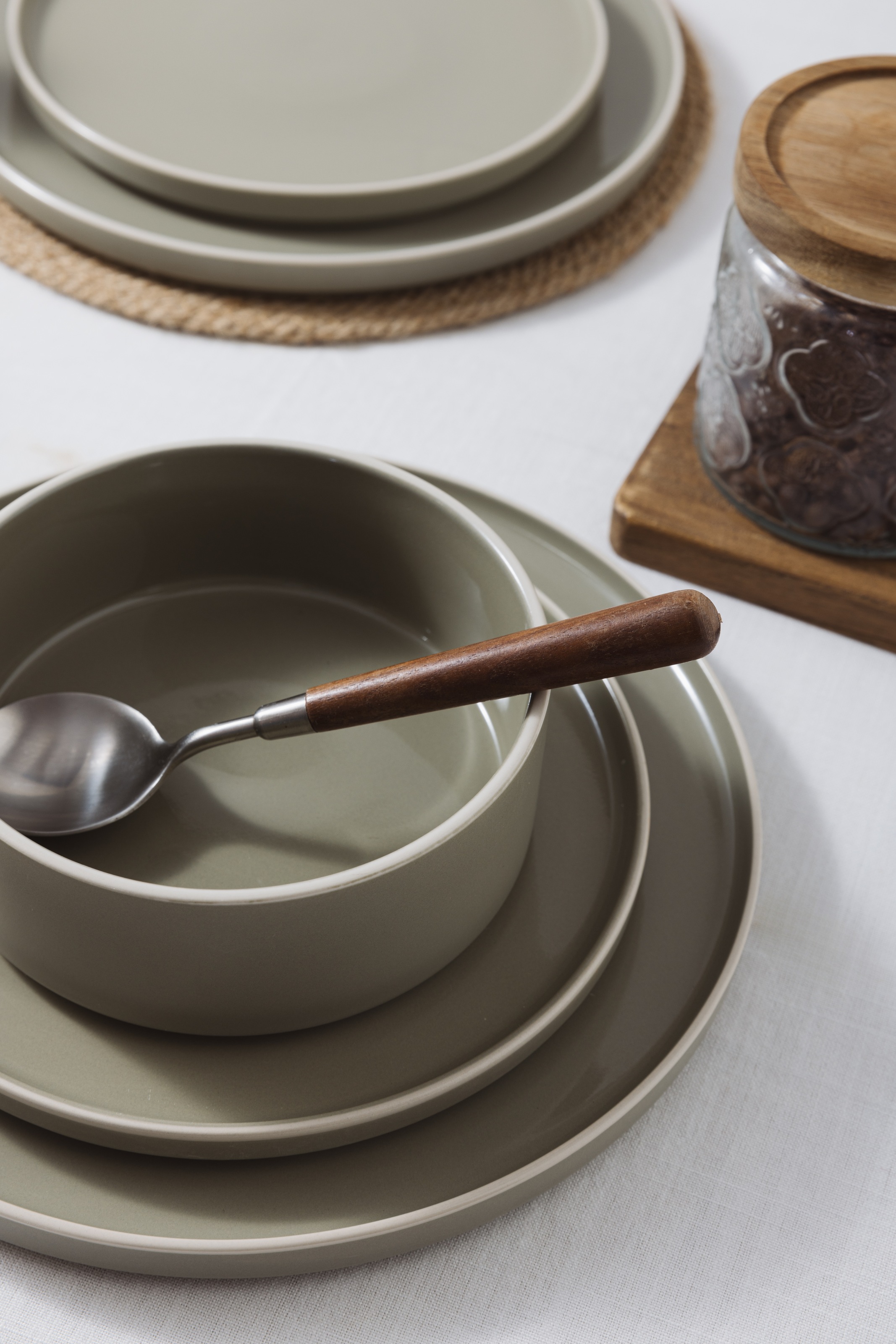 GOODproduct Set de vaisselle »Ylvii, aussen matt, innen glänzend« spülmaschinenfest und mikrowellengeeignet