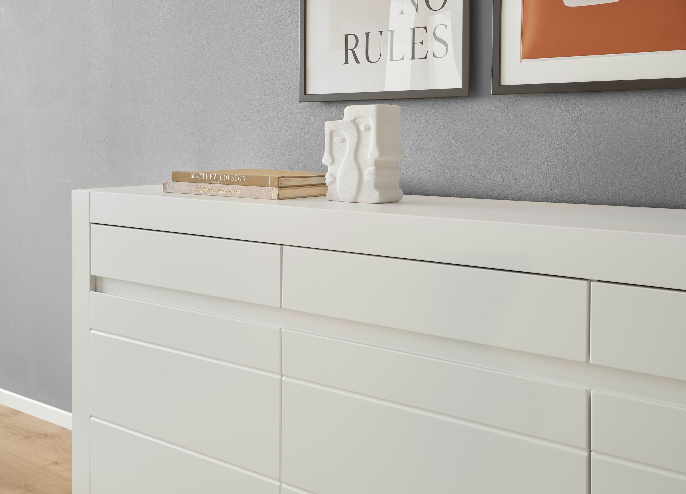 INOSIGN Sideboard »Chester, moderne Anrichte, Kommode mit Stauraum, Schrank, Weiss Matt«, (1 St.), austauschbare Blende in Griffleiste, zeitloses Design, 217 cm breit