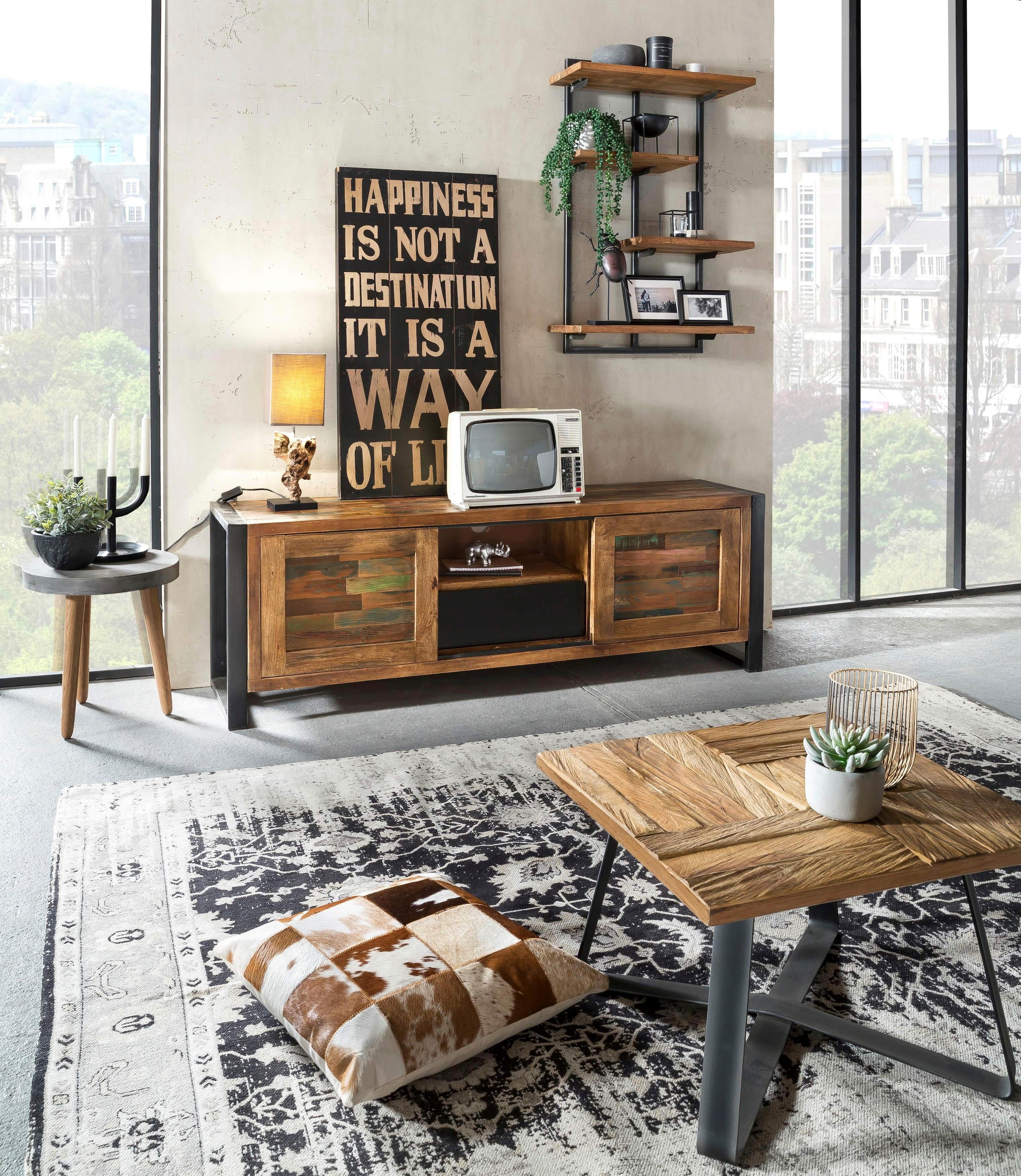 SIT Étagère murale »ROMANTEAKA Hängeregal aus Teakholz mit 4 Böden im Industrial-Stil« teck recyclé dans un design industriel moderne