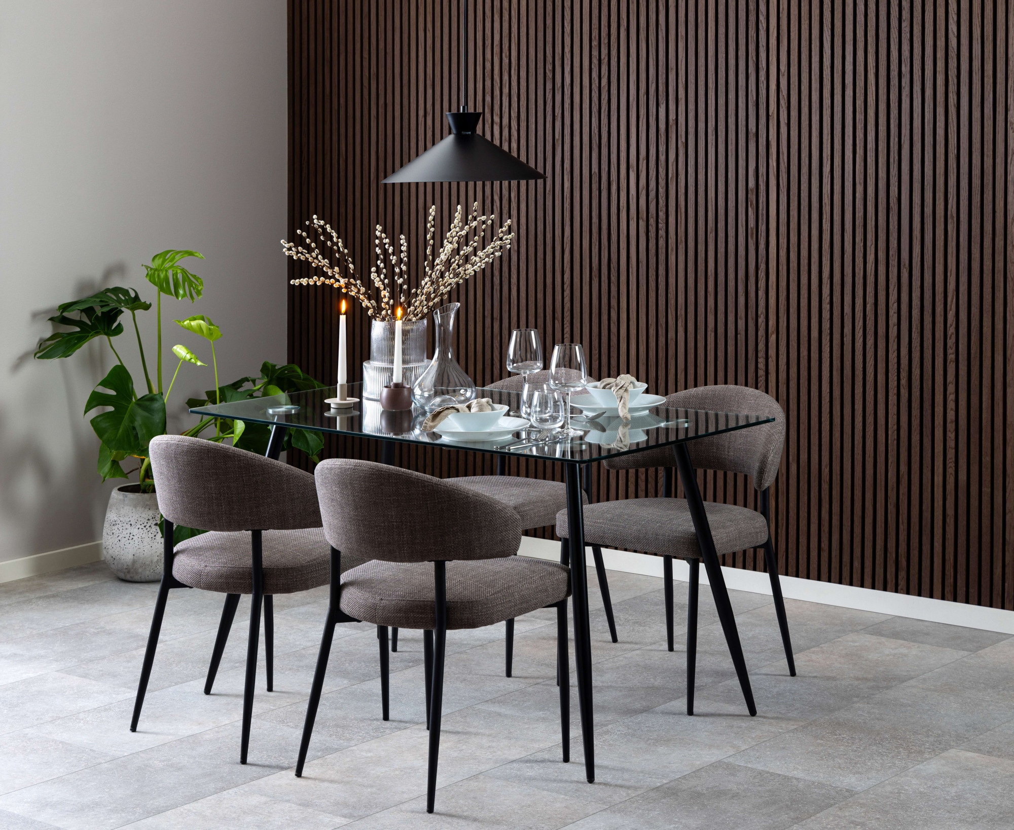 ACTONA GROUP Esszimmerstuhl »Edina 2er Set, Stoff - bequem & stilvoll, mehrere Farben, moderne« () Gepolstert, weicher Bezug & hoher Sitzkomfort, schwarze Stahlbeine