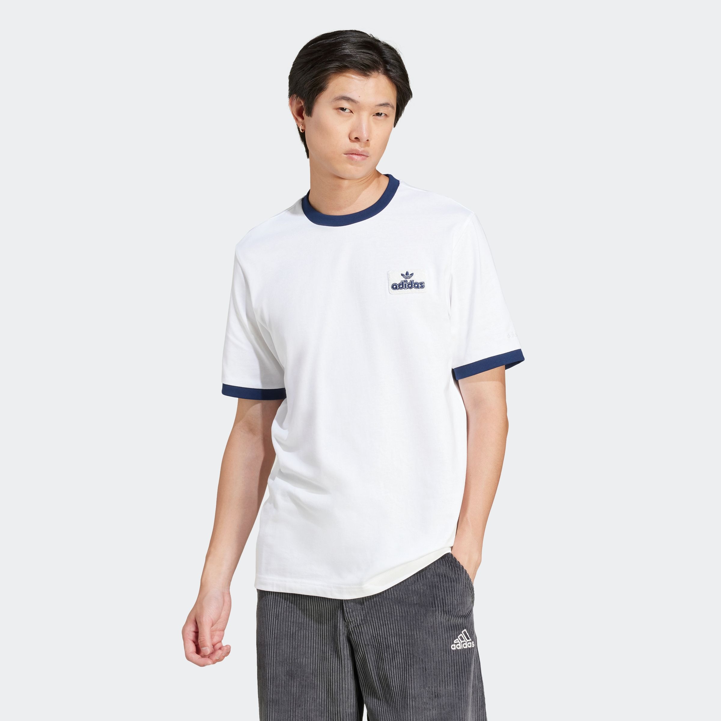 Image of adidas Originals T-Shirt "CONTRAST" mit Kontrastkragen und Bündchen, für Erwachsene, aus Baumwolle
