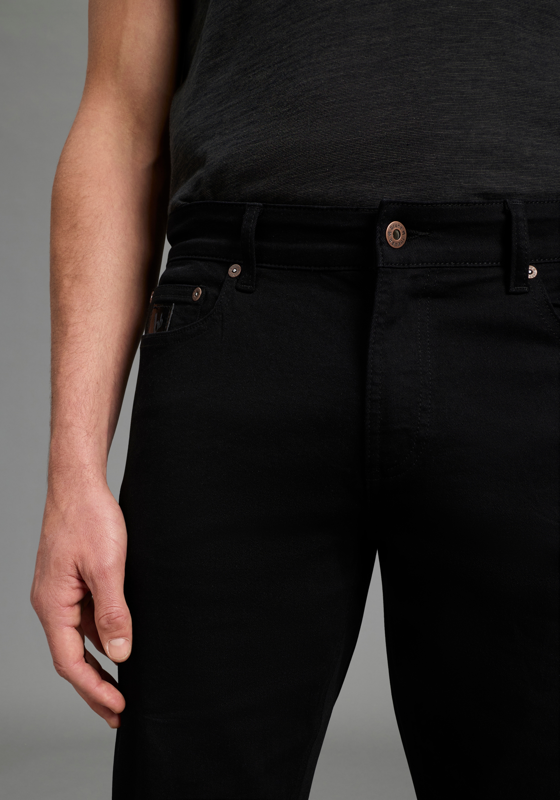 Bruno Banani Bermuda en jean »Hutch-Bermuda« Straight-Fit, hauteur normale de taille, en denim élastique