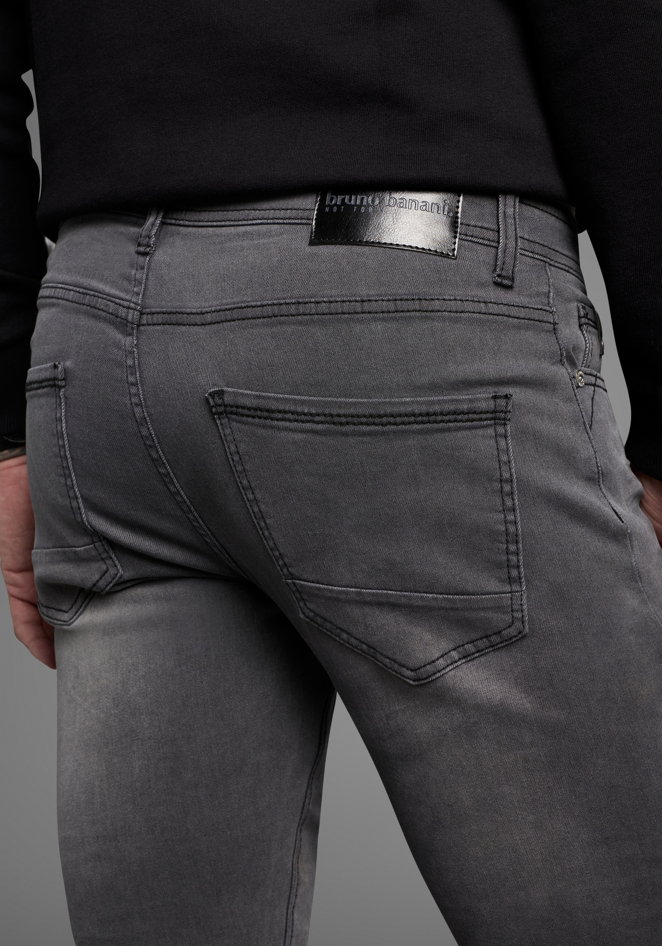 Bruno Banani Slim-fit-Jeans »Grady« schmale Beinweite, niedrige Leibhöhe, figurbetonte Silhouette