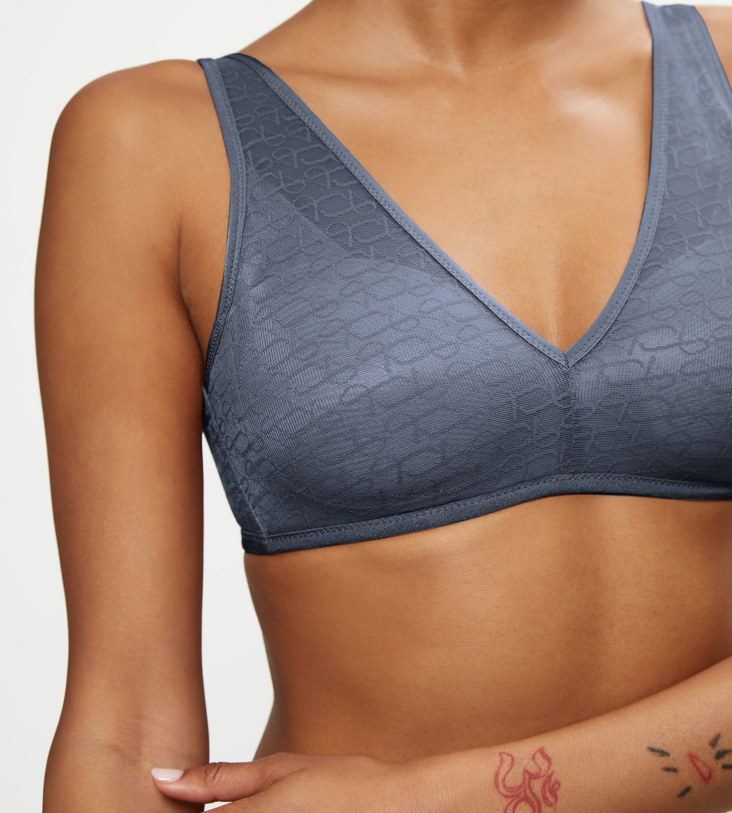 Triumph Bügelloser BH »Signature Sheer P EX« Monogramm-Tüll und zarte Spitzendetails am Rücken