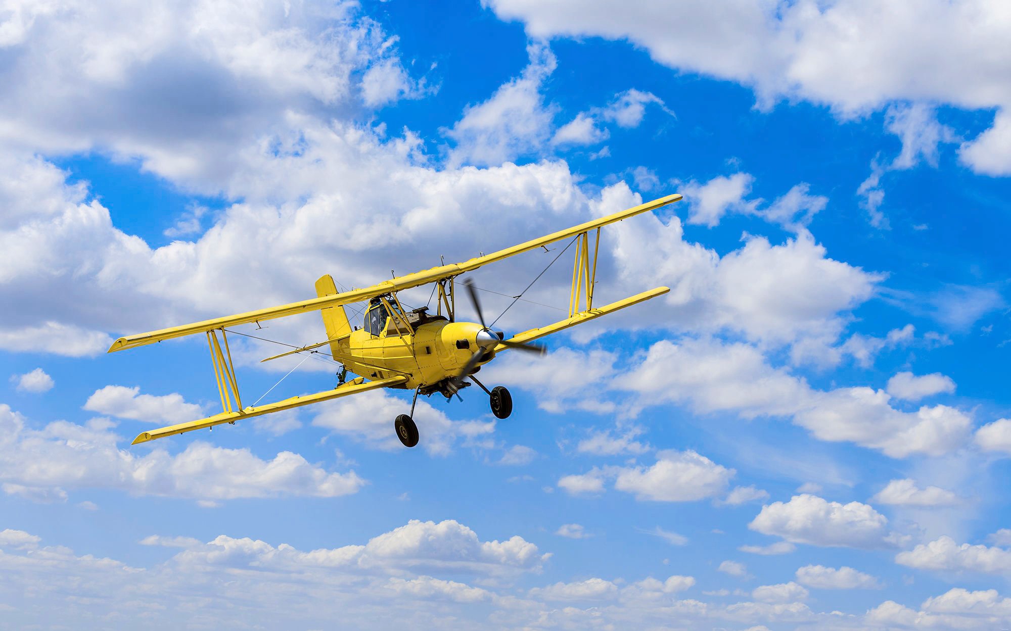 Image of Komar Fototapete »Biplane«, bedruckt-Comic-Retro-mehrfarbig, BxH: 400x250 cm bei Ackermann Versand Schweiz