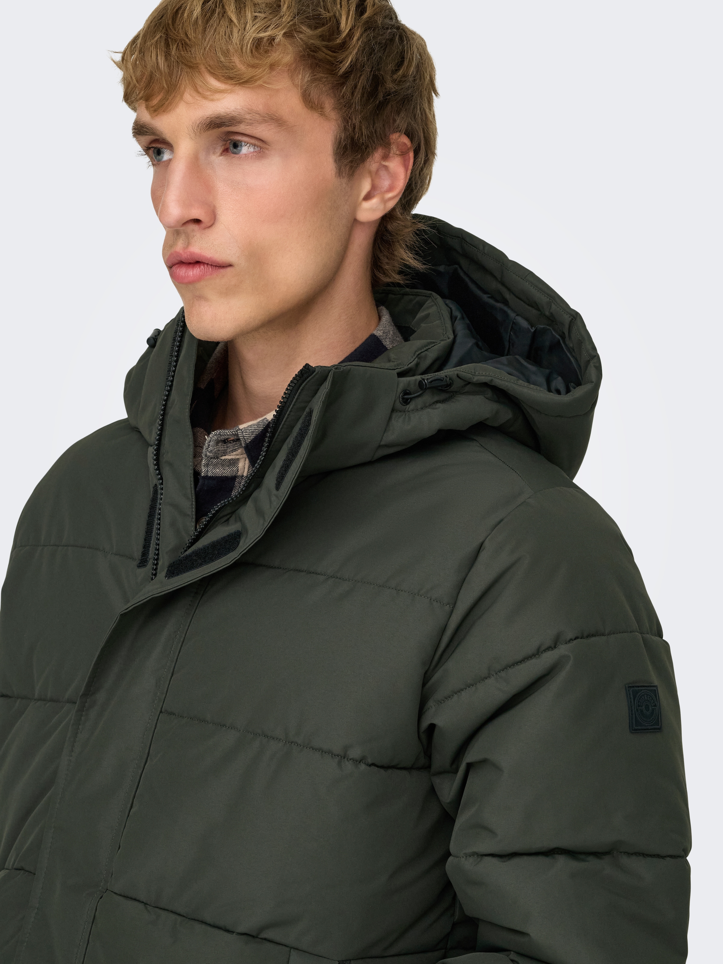 ONLY & SONS Veste matelassée »ONSCARL LIFE LONG QUILTED COAT NOOS OTW« mit Kapuze