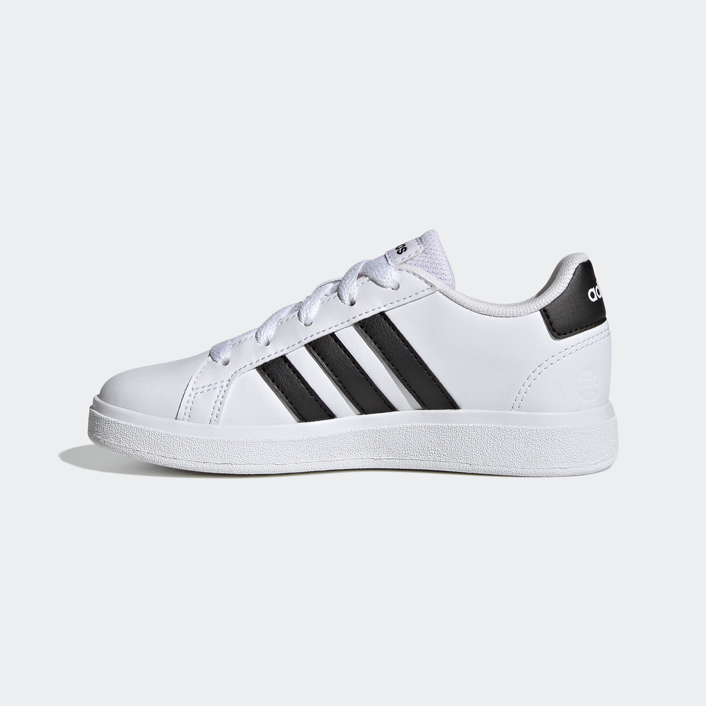 adidas Sportswear Sneaker »GRAND COURT LIFESTYLE TENNIS LACE-UP«, Design auf den Spuren des adidas Superstar