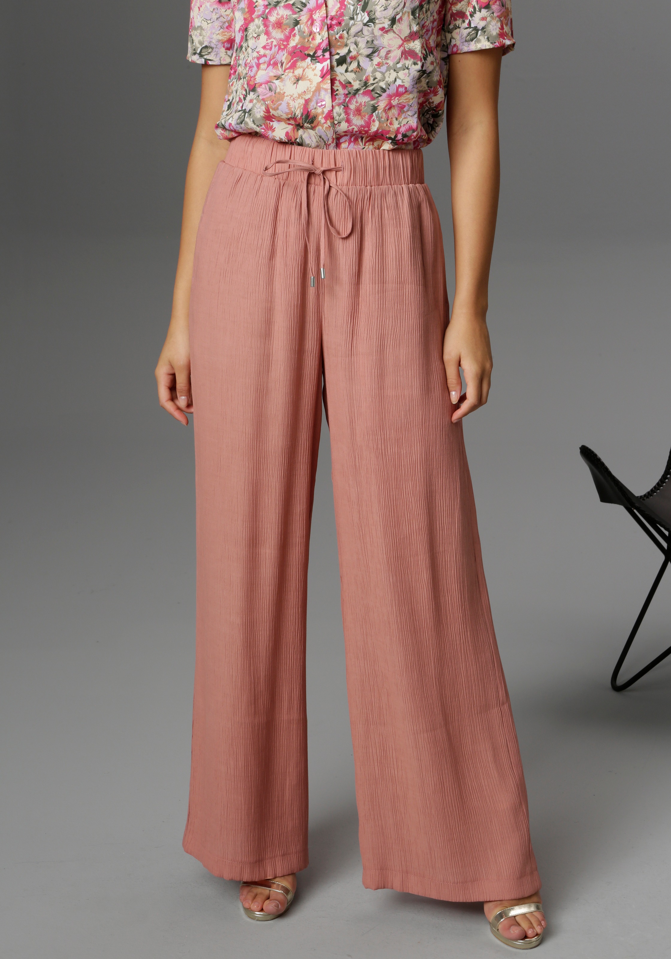 Image of Aniston CASUAL Palazzohose, in trendiger Borken-Crepé-Qualität bei Ackermann Versand Schweiz