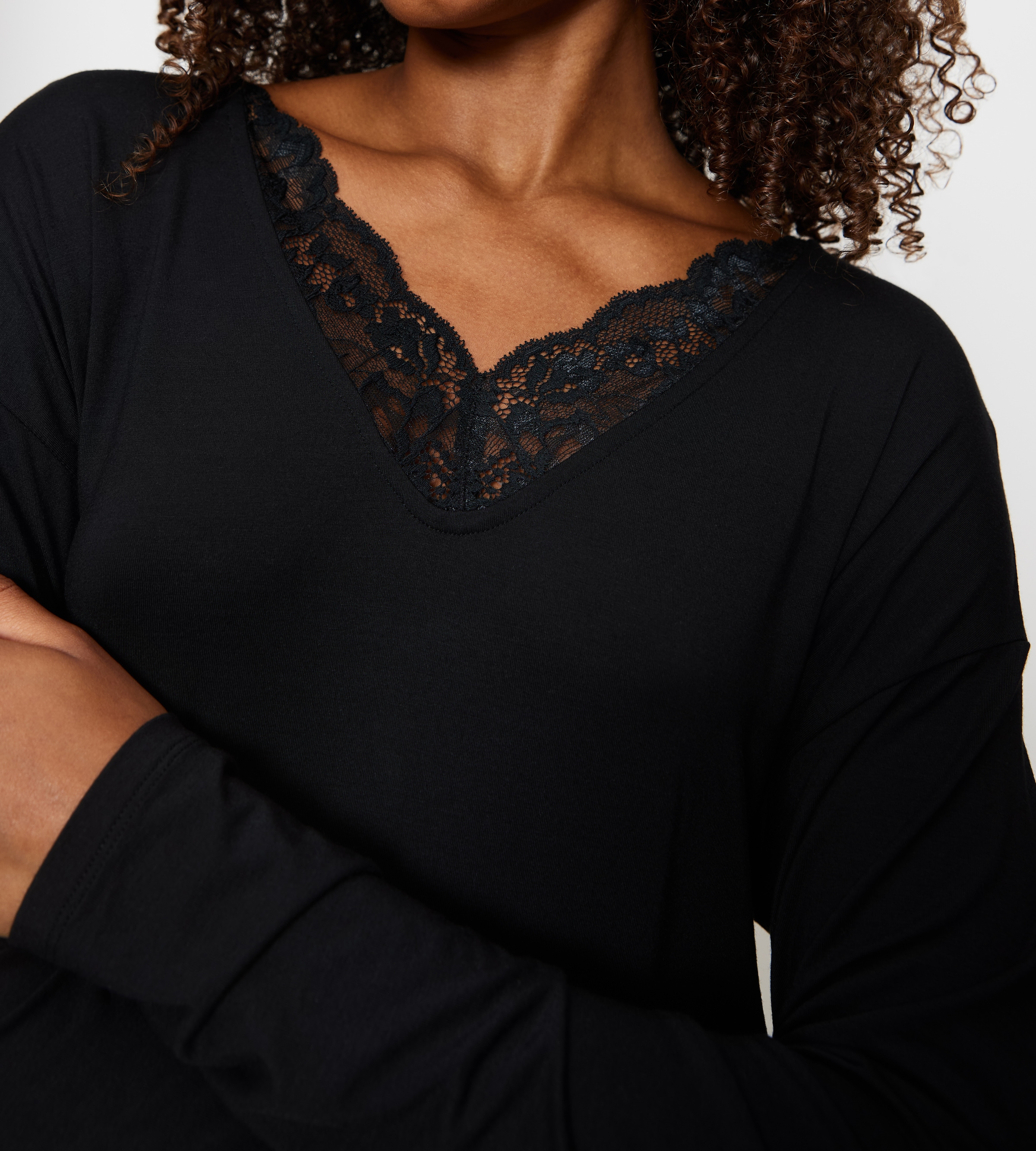 Triumph Chemise de nuit »Timeless Sensuality NDK LSL« Sans poches atumgsaktiv und weich