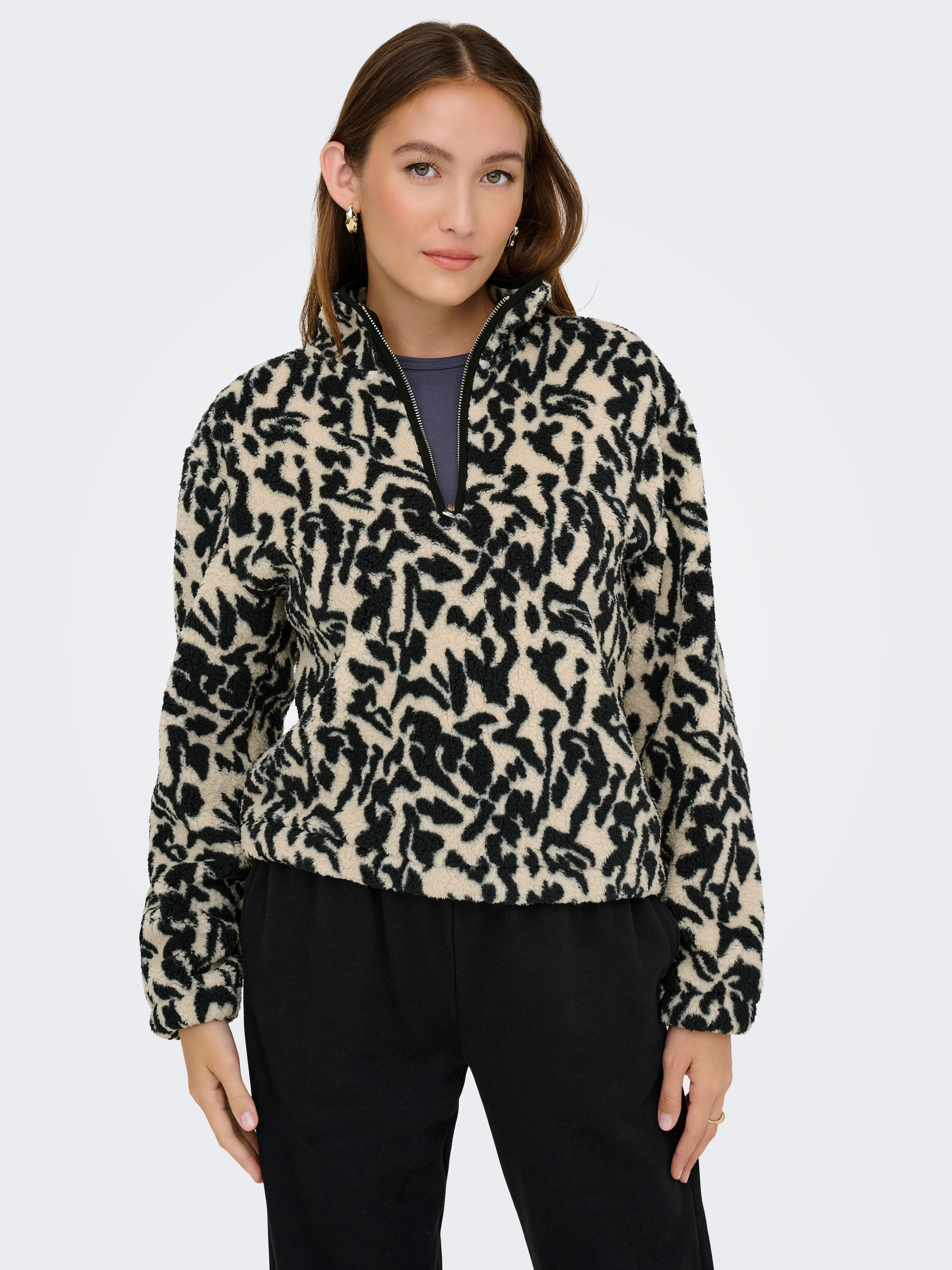ONLY Sweatshirt »ONLNEW DALLAS L/S HIGHNECK ZIP SWT NOOS«, Kunstfaser, regular fit
