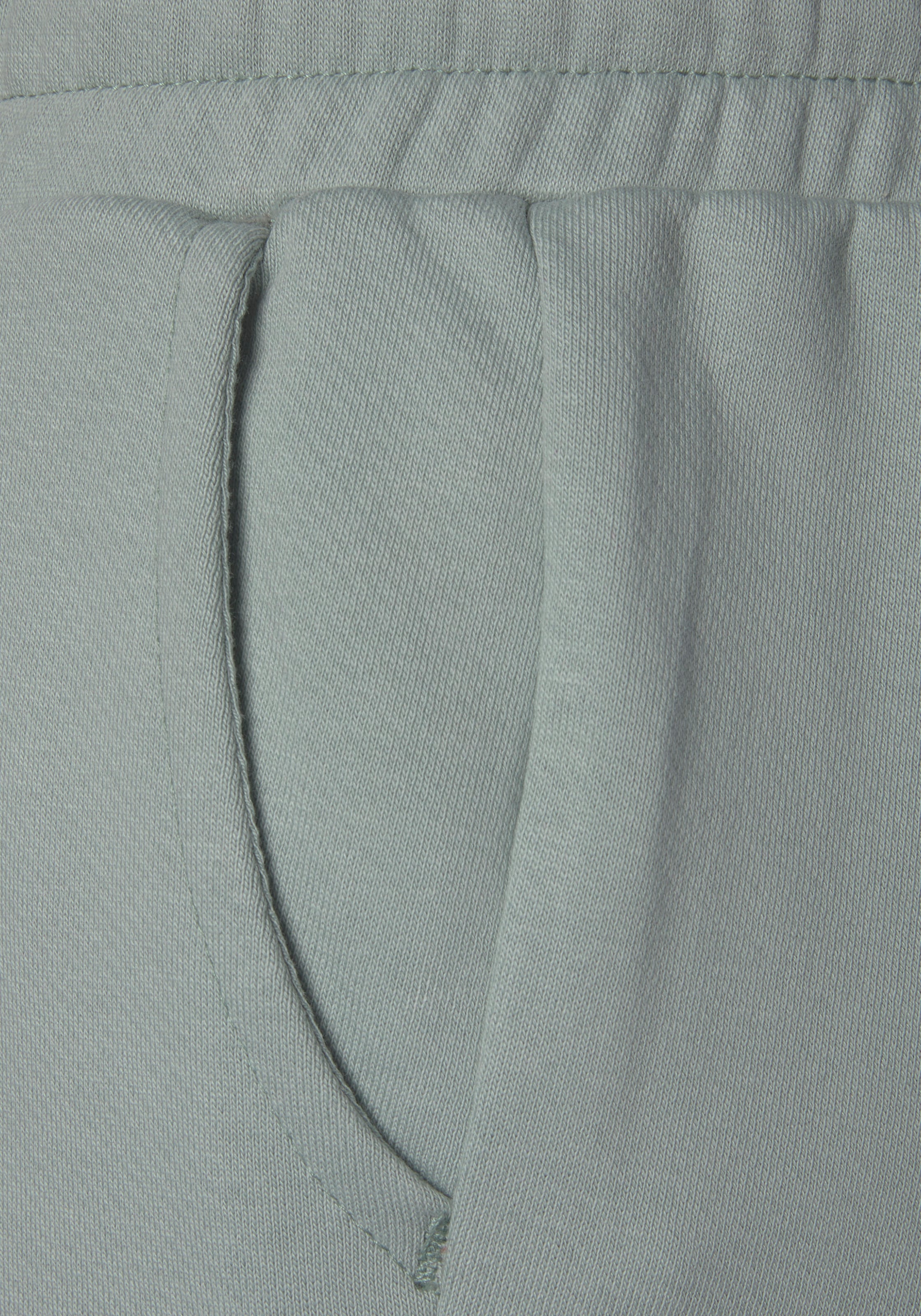 LASCANA Sweatshorts, aus organischer Baumwolle, Loungewear
