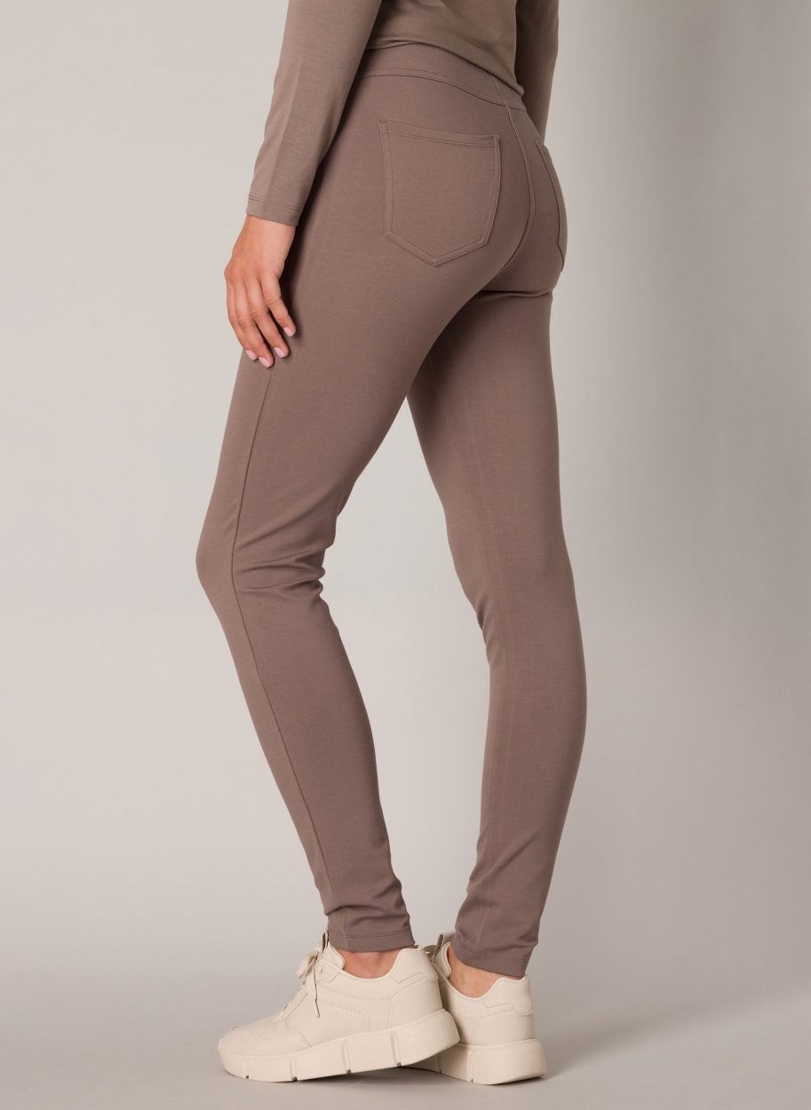 Base Level Treggings  mit elastischem Bund und Viskose