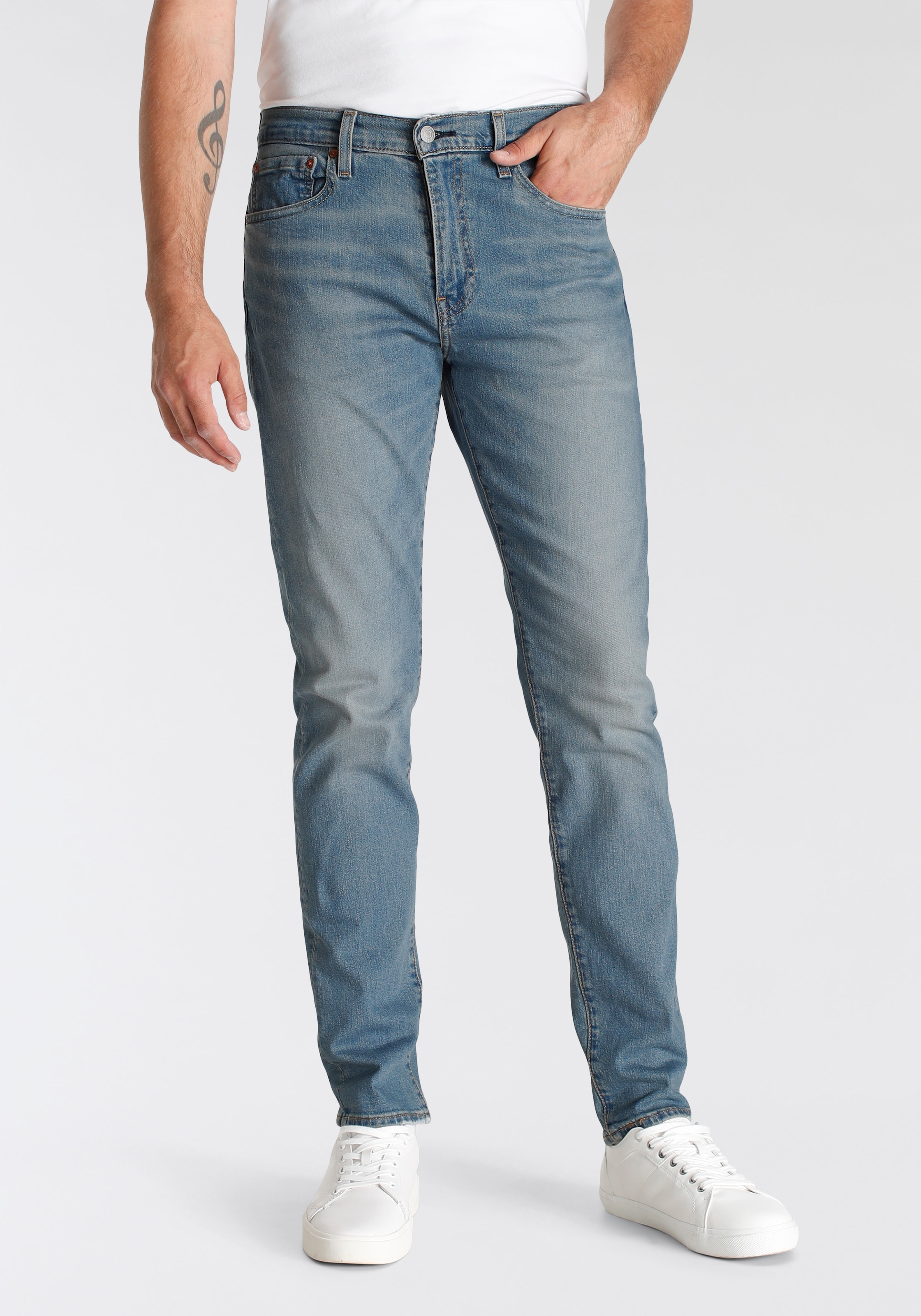 Image of Levis "512 Slim Taper Fit" mit Markenlabel