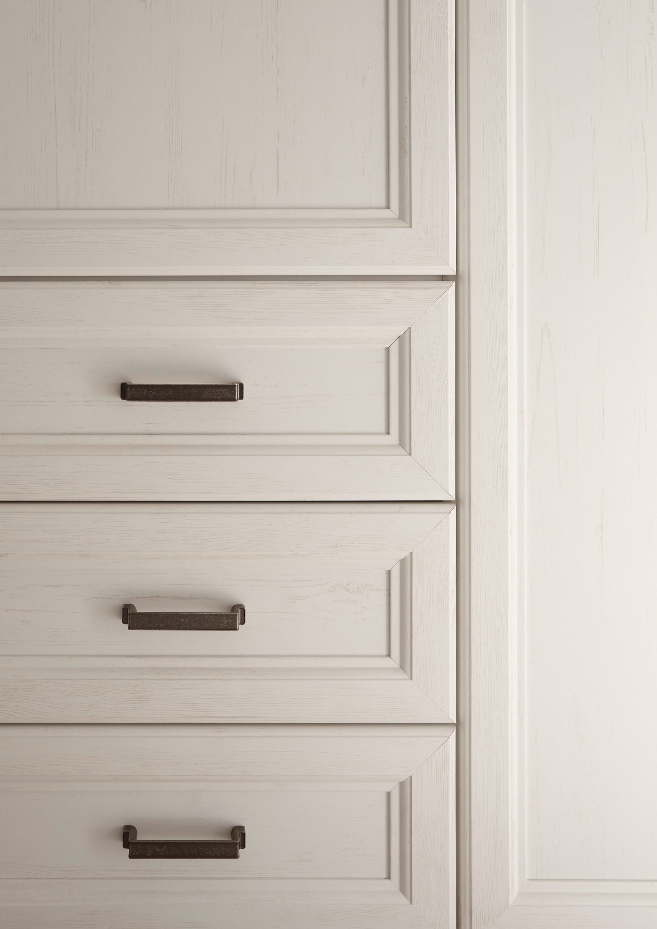 Begabino Drehtürenschrank »Jasmin Schrank, Kleiderschrank mit Drehtüren« im Landhausstil, Kranzleiste mit farblicher Absetzung