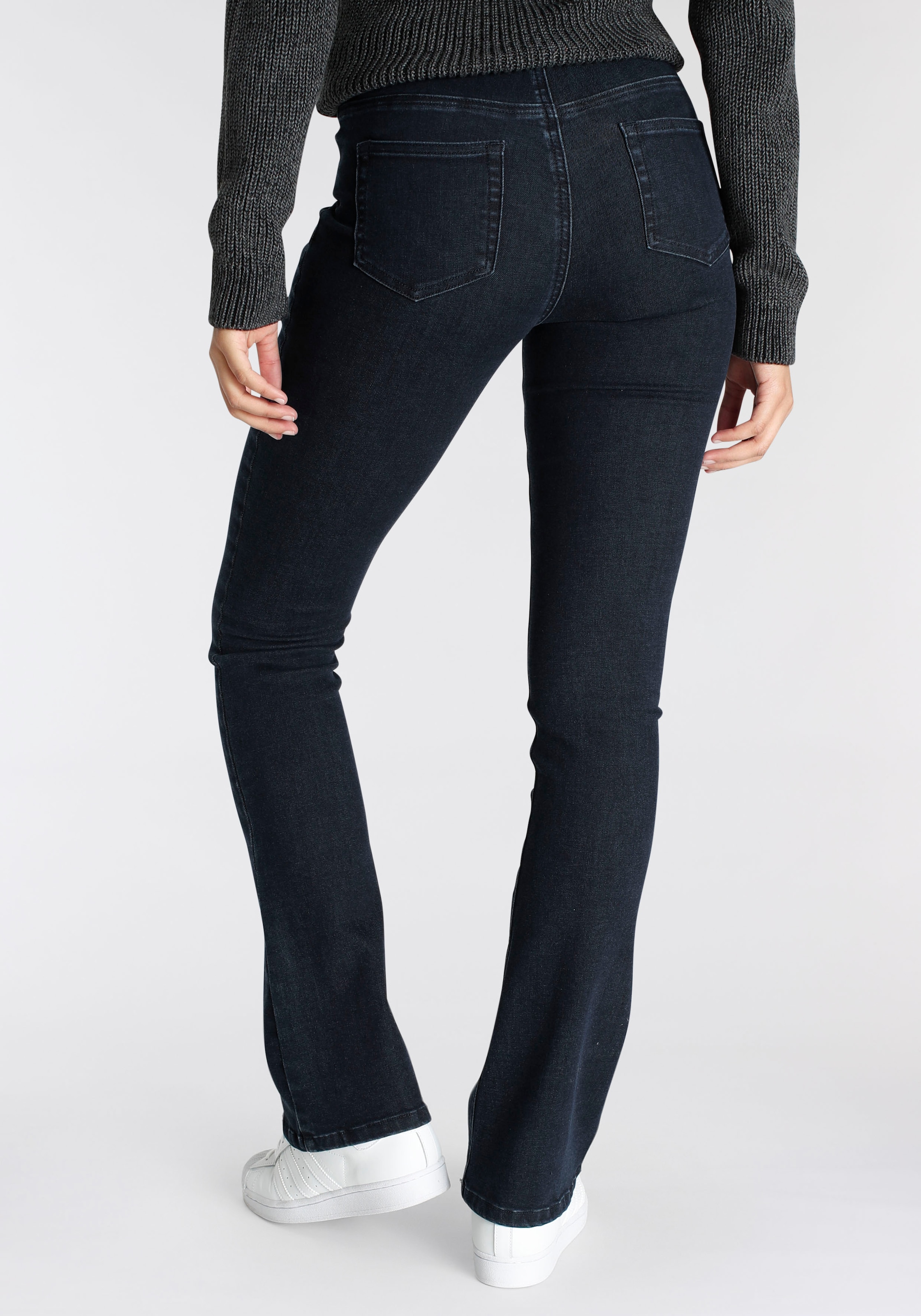 ♕ Arizona Bootcut-Jeans »Ultra Soft«, High Waist versandkostenfrei  bestellen