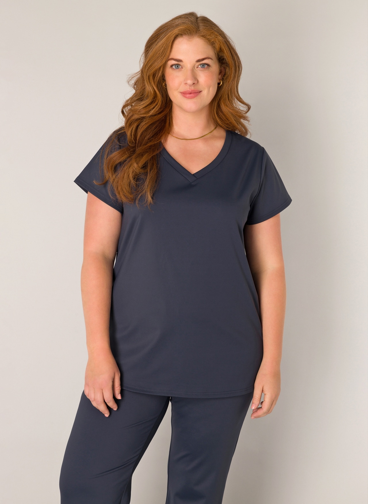 Image of Base Level Curvy V-Shirt "Lilly" mit Stretch