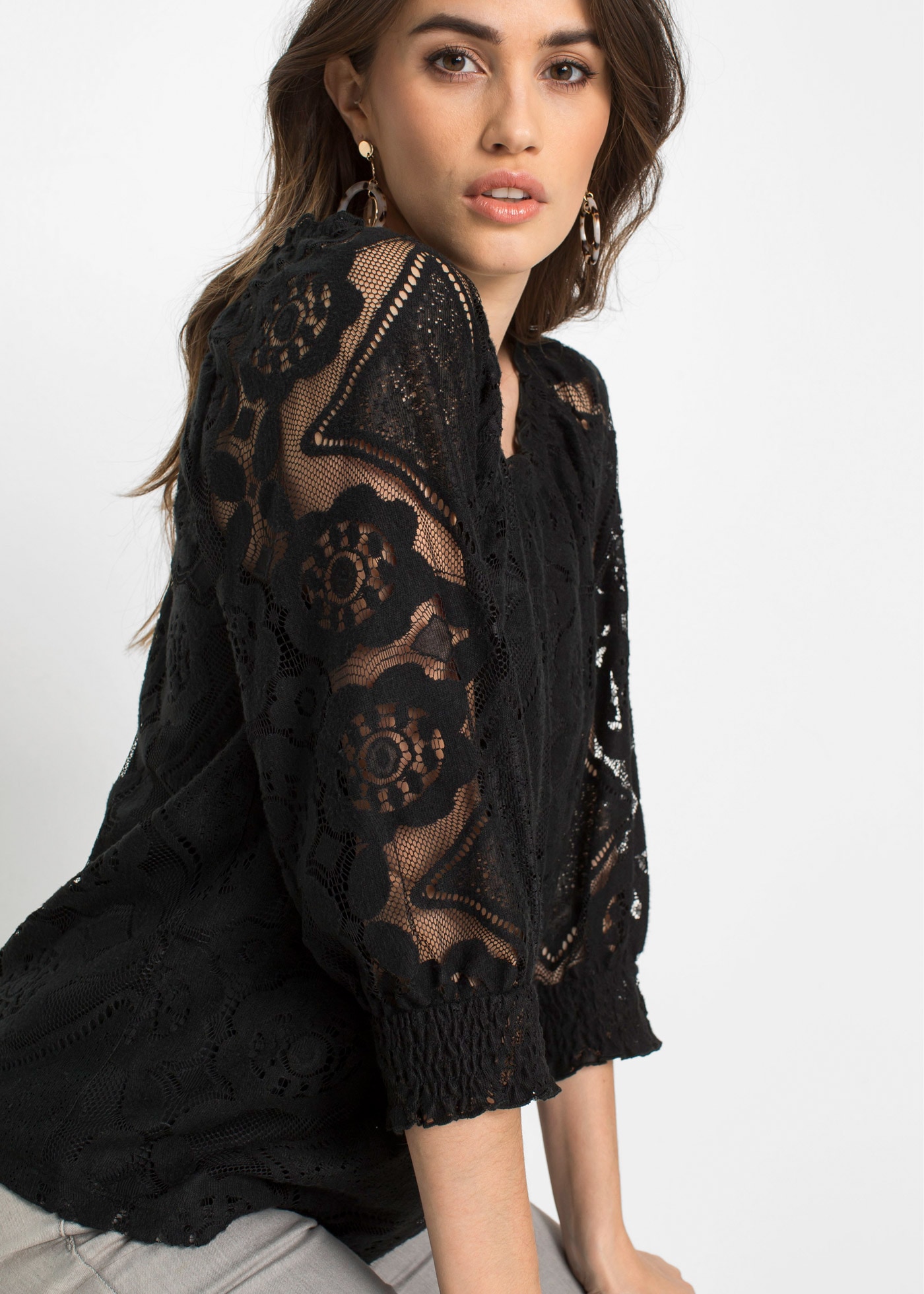 bonprix Carmenshirt bequeme Passform, 3/4-Ärmel, mit Spitze im Lagen-Look