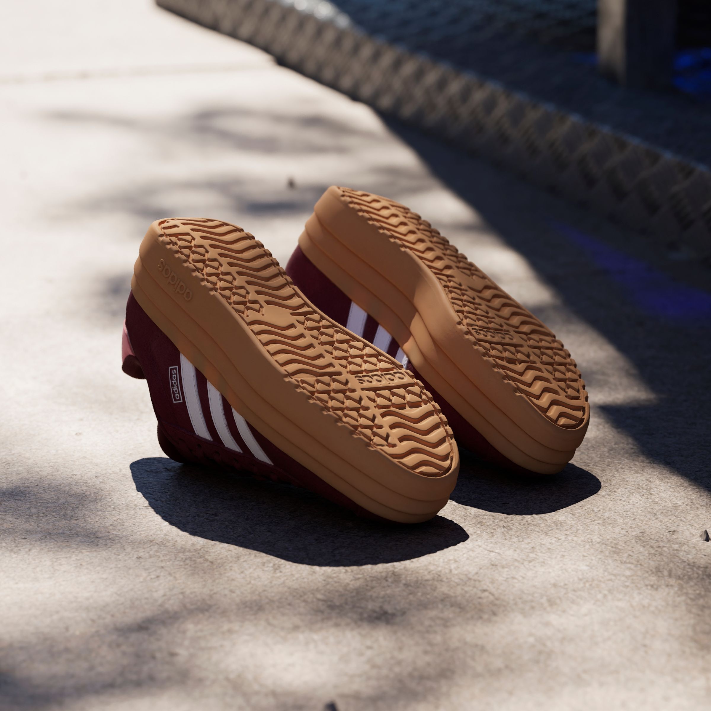 adidas Sportswear Plateausneaker »VL COURT BOLD LIFESTYLE KIDS«, Design auf den Spuren des adidas Gazelle Bold